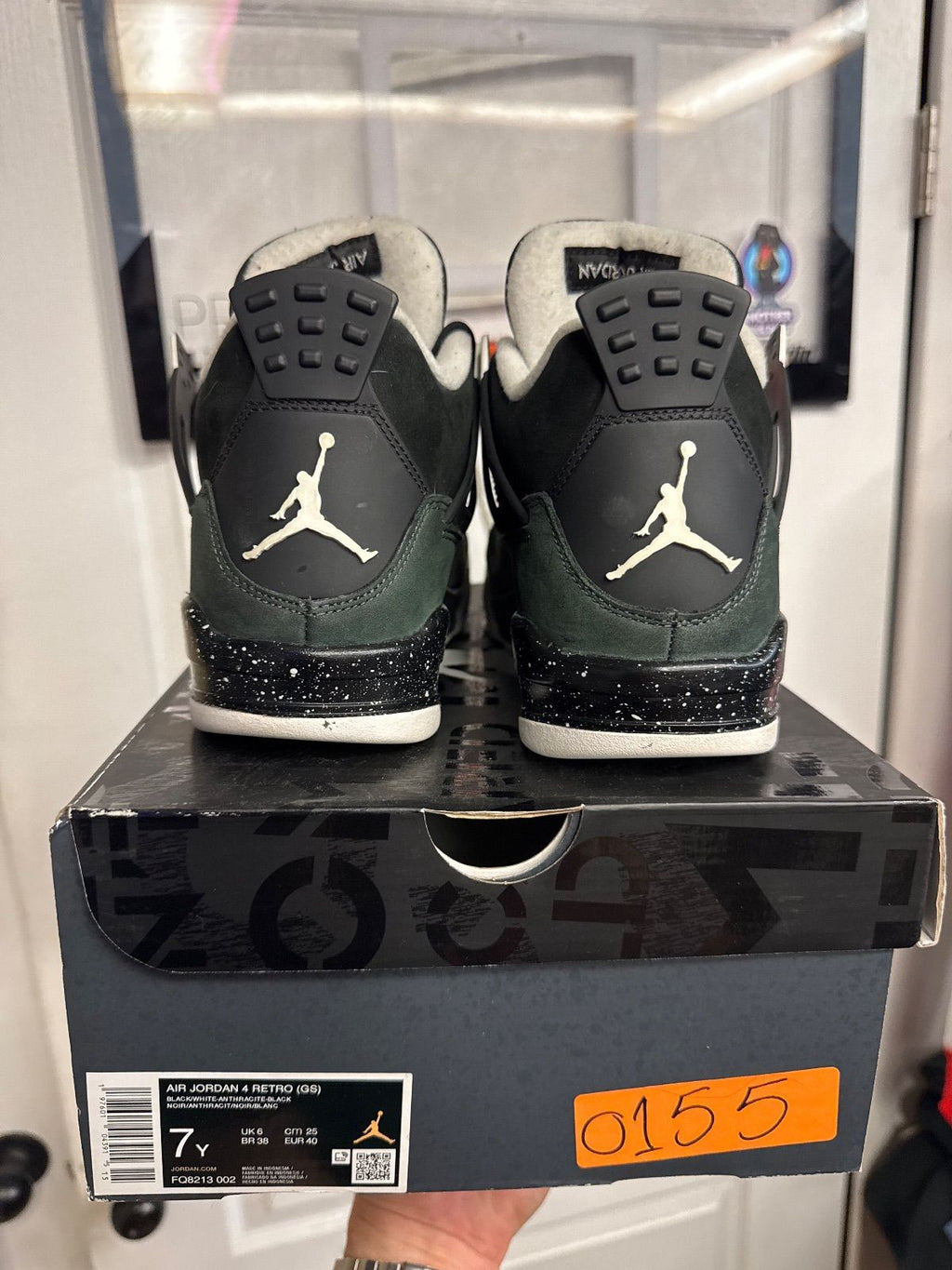 Jordan 4 Retro Fear (2024) (GS) - Lightly Used, OG All W/Flaw
