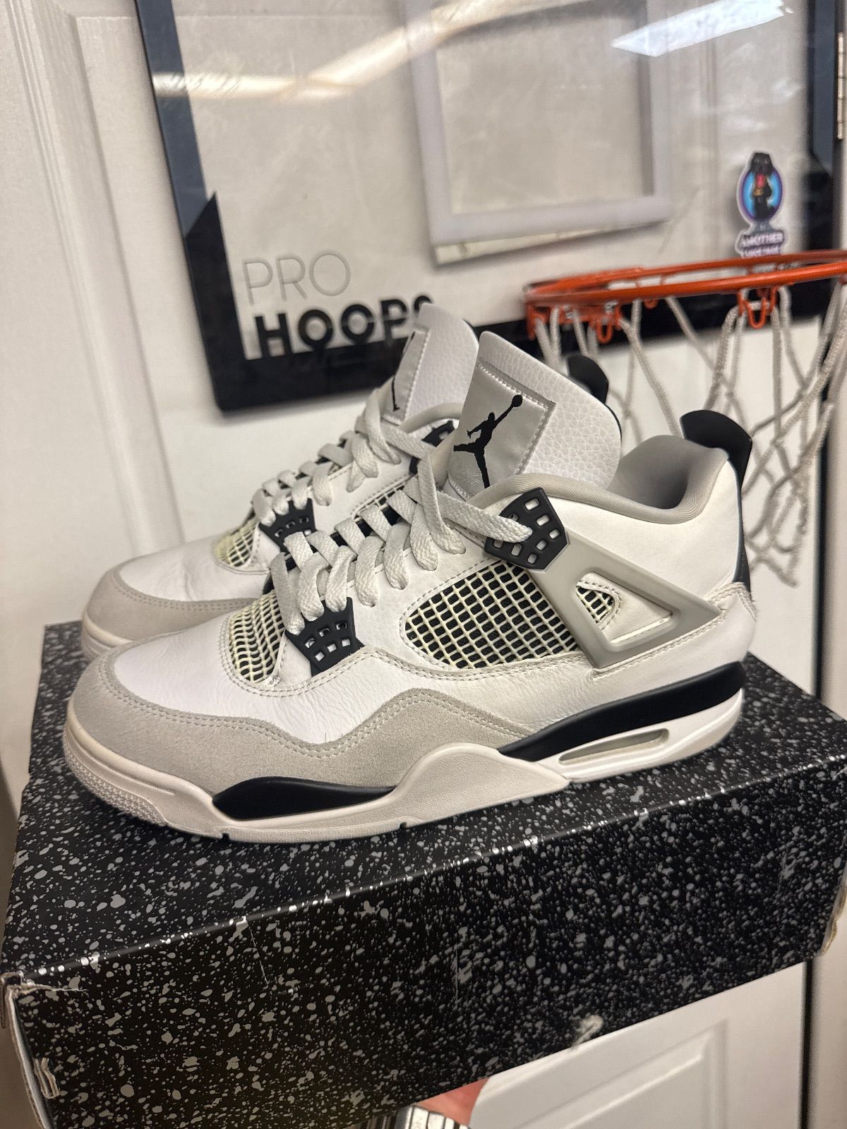 Jordan 4 Retro Military Black - Lightly Used, OG All