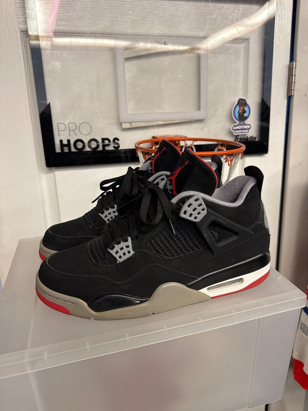 Jordan 4 Retro Bred (2019) - Lightly Used, No Box