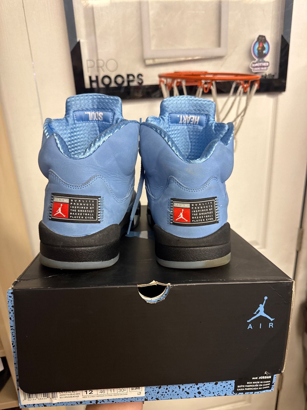Jordan 5 Retro UNC University Blue - Lightly Used, OG All