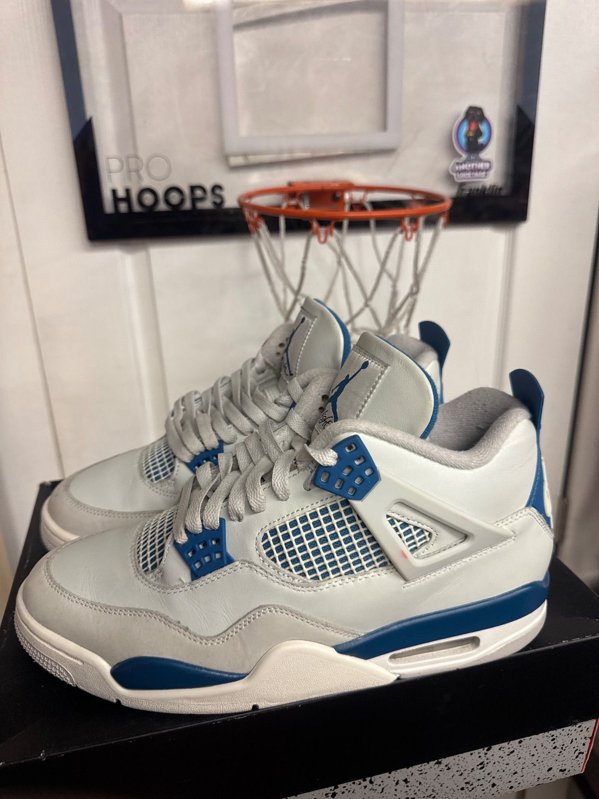 Jordan 4 Retro Military Blue (2024) - Lightly Used, OG All