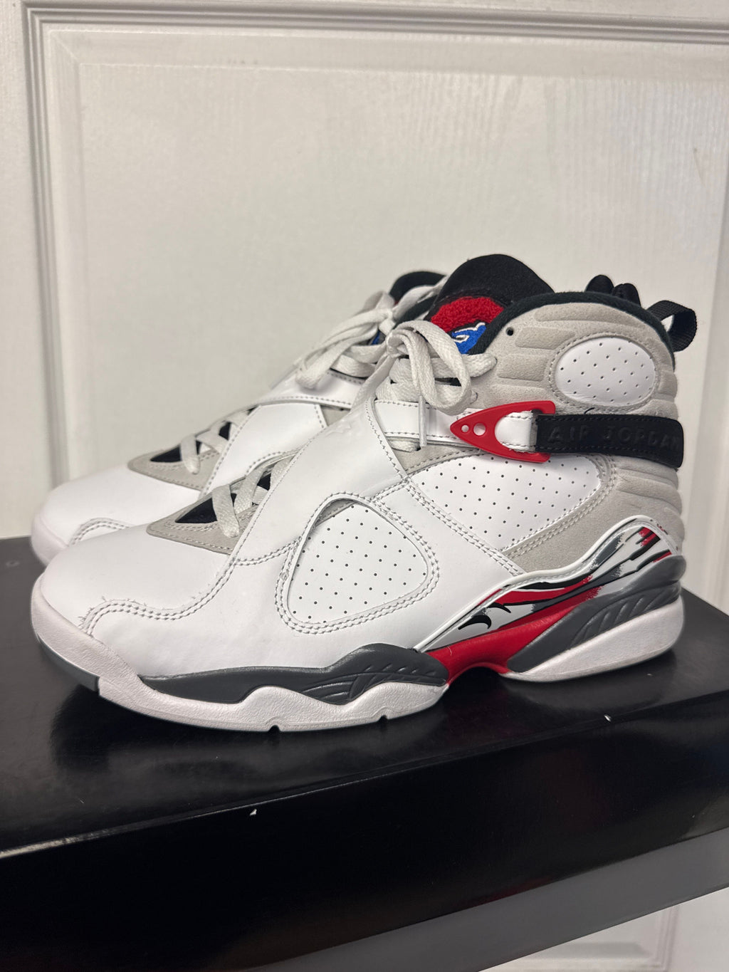 Jordan 8 Retro White True Red (2025) - Lightly Used, OG All