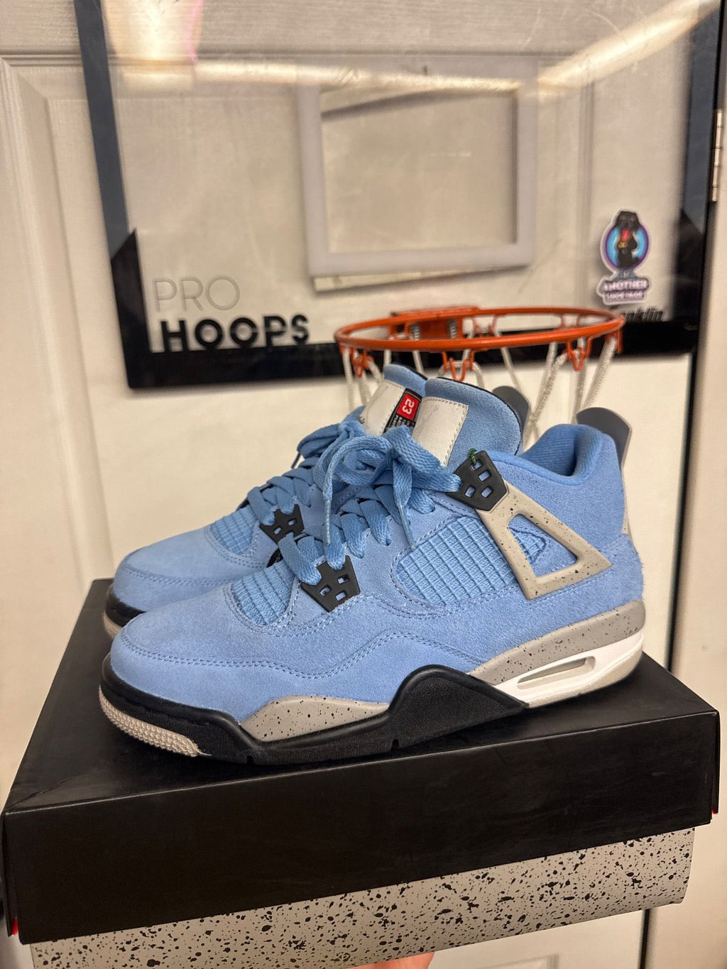 Jordan 4 Retro University Blue (GS) - Lightly Used, OG All