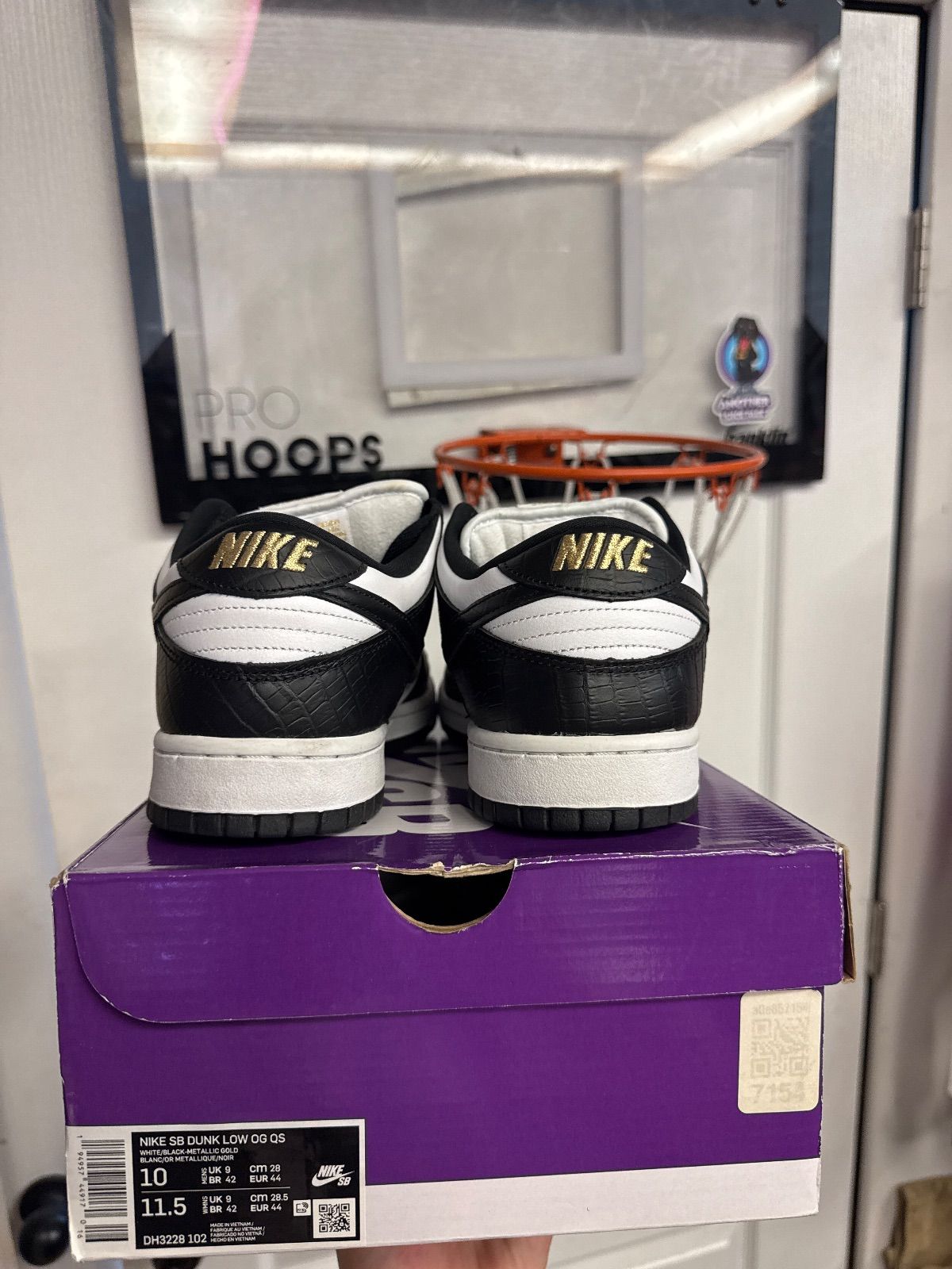 Nike SB Dunk Low Supreme Stars Black (2021) - Lightly Used, OG All