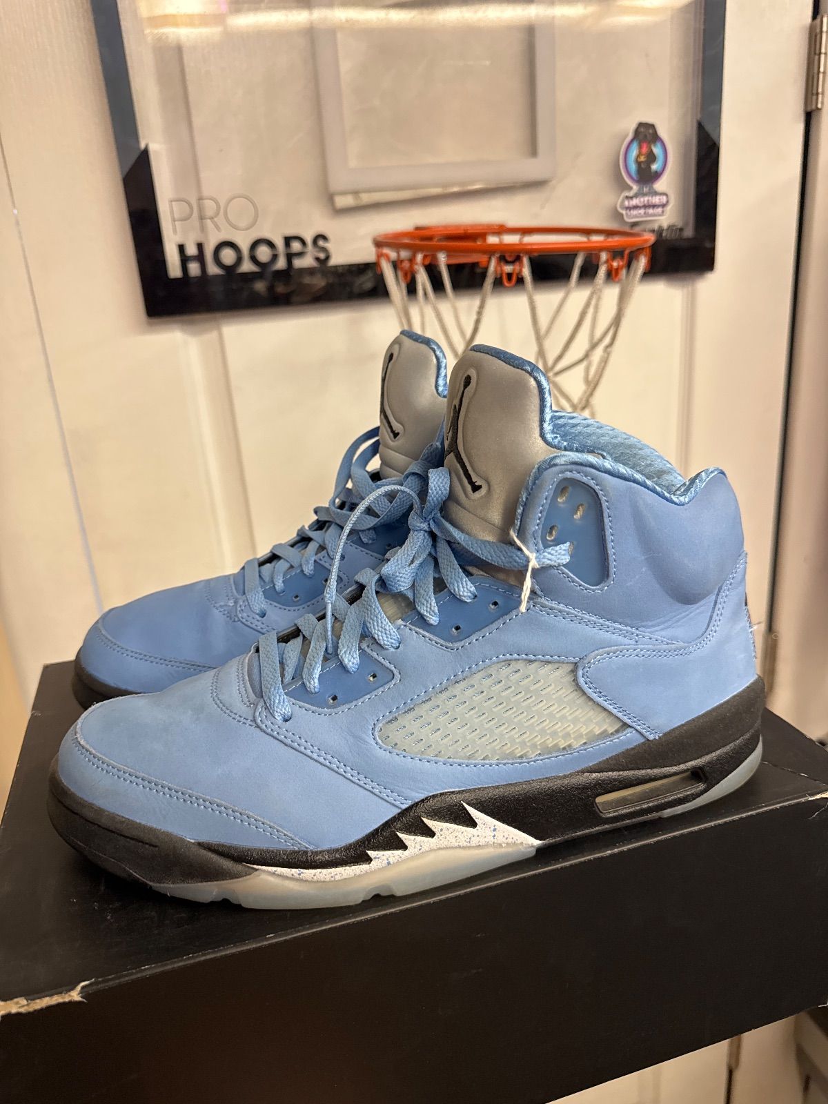 Jordan 5 Retro UNC University Blue - Lightly Used, OG All