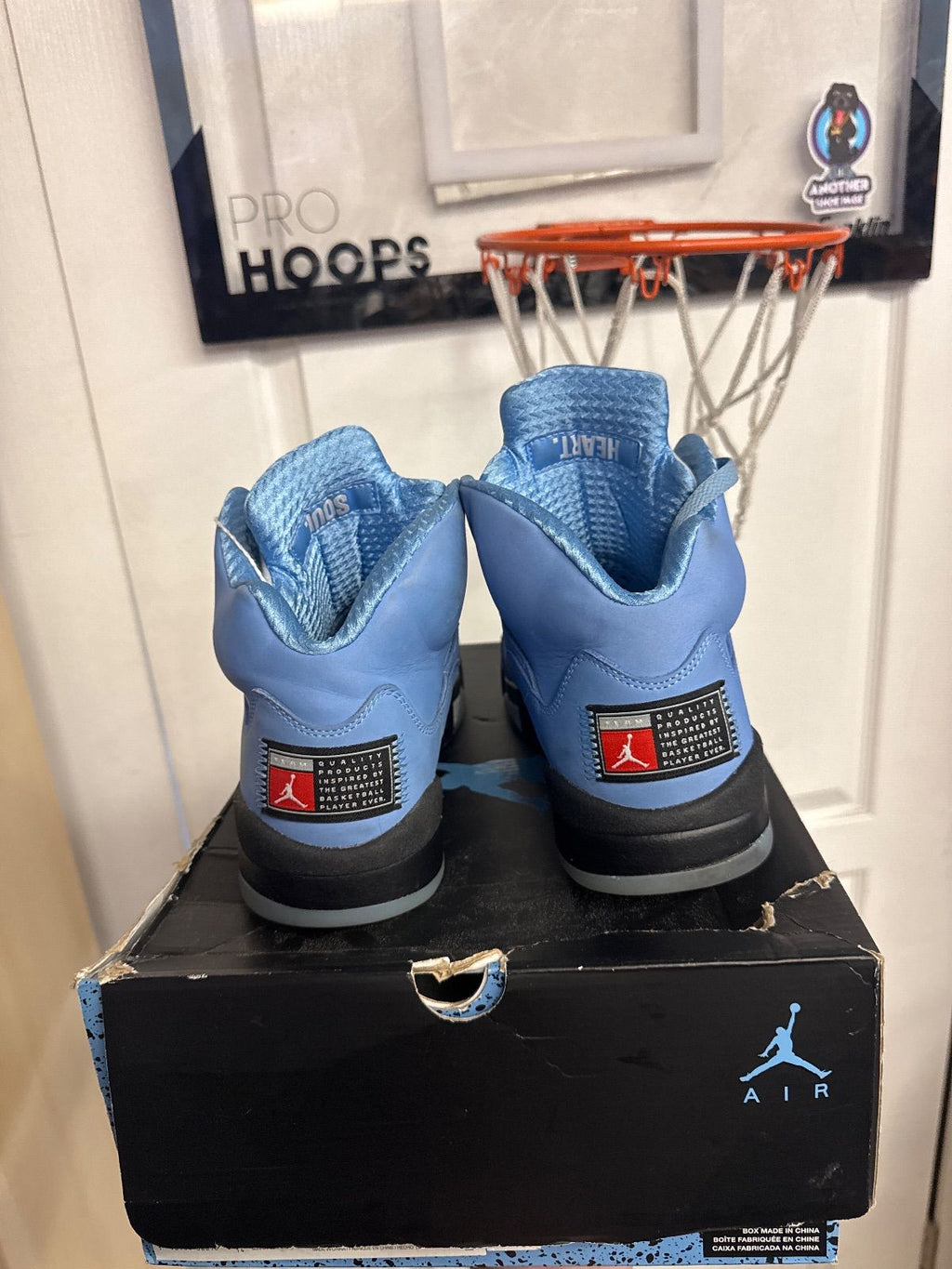 Jordan 5 Retro UNC University Blue - Lightly Used, OG All