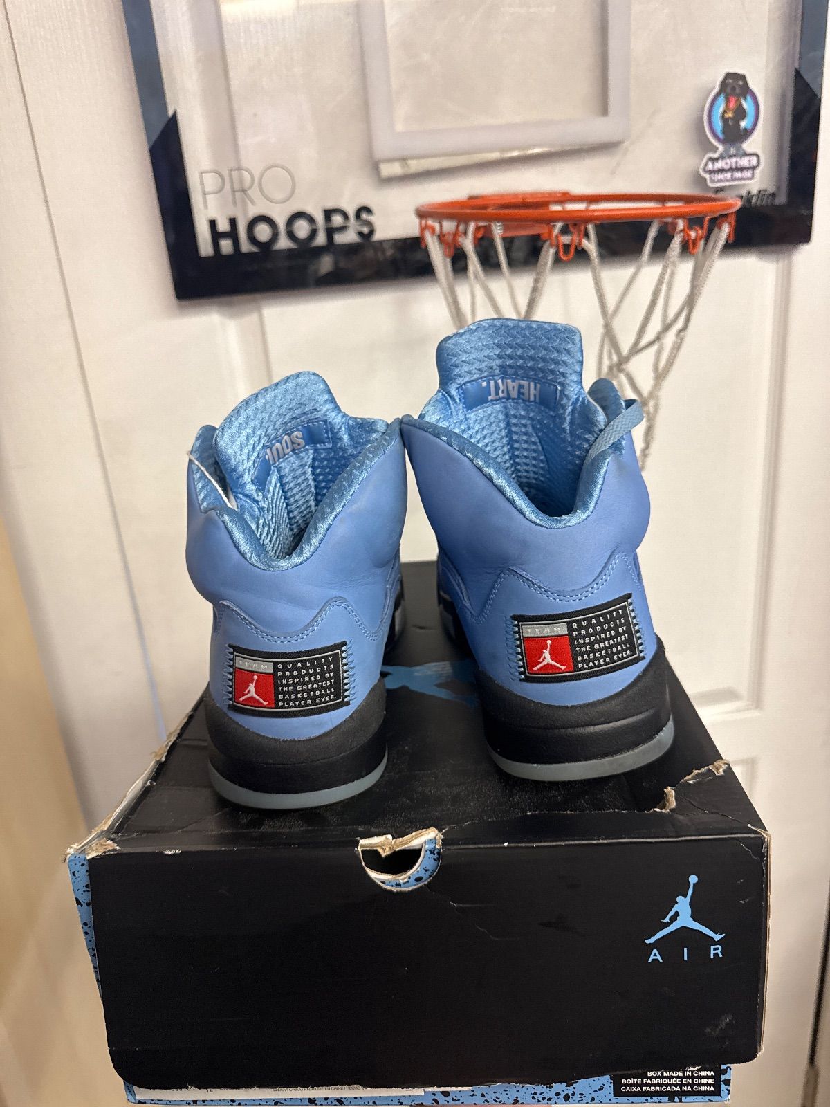 Jordan 5 Retro UNC University Blue - Lightly Used, OG All