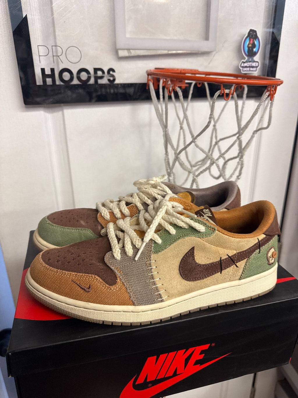 Jordan 1 Retro Low OG Zion Williamson Voodoo - Lightly Used, OG All