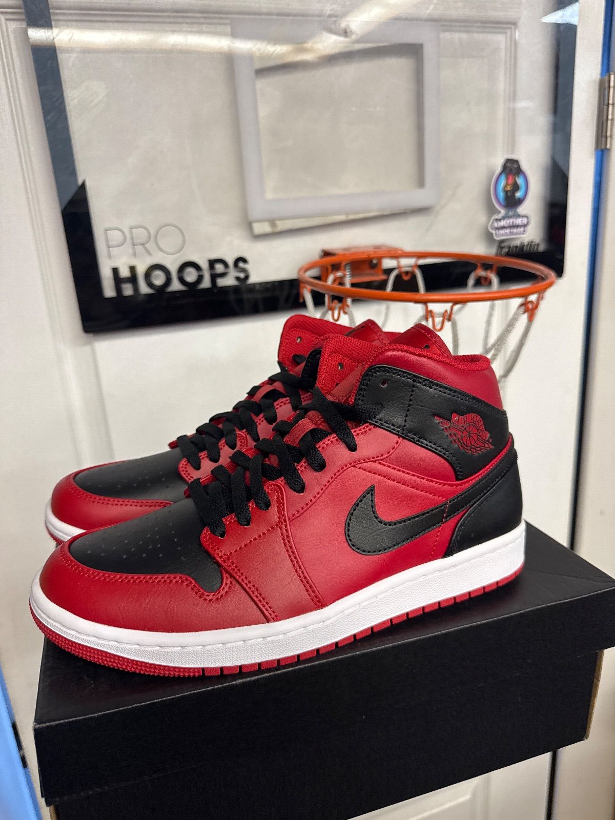 Jordan 1 Mid Reverse Bred (2021)