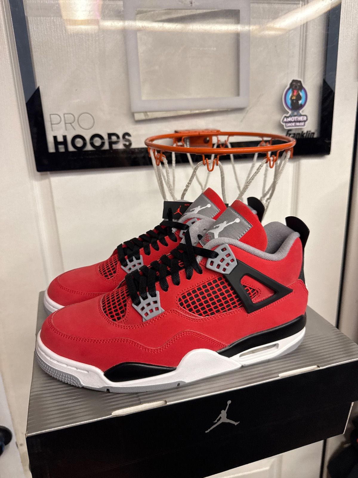 Jordan 4 Retro Toro Bravo (2026)