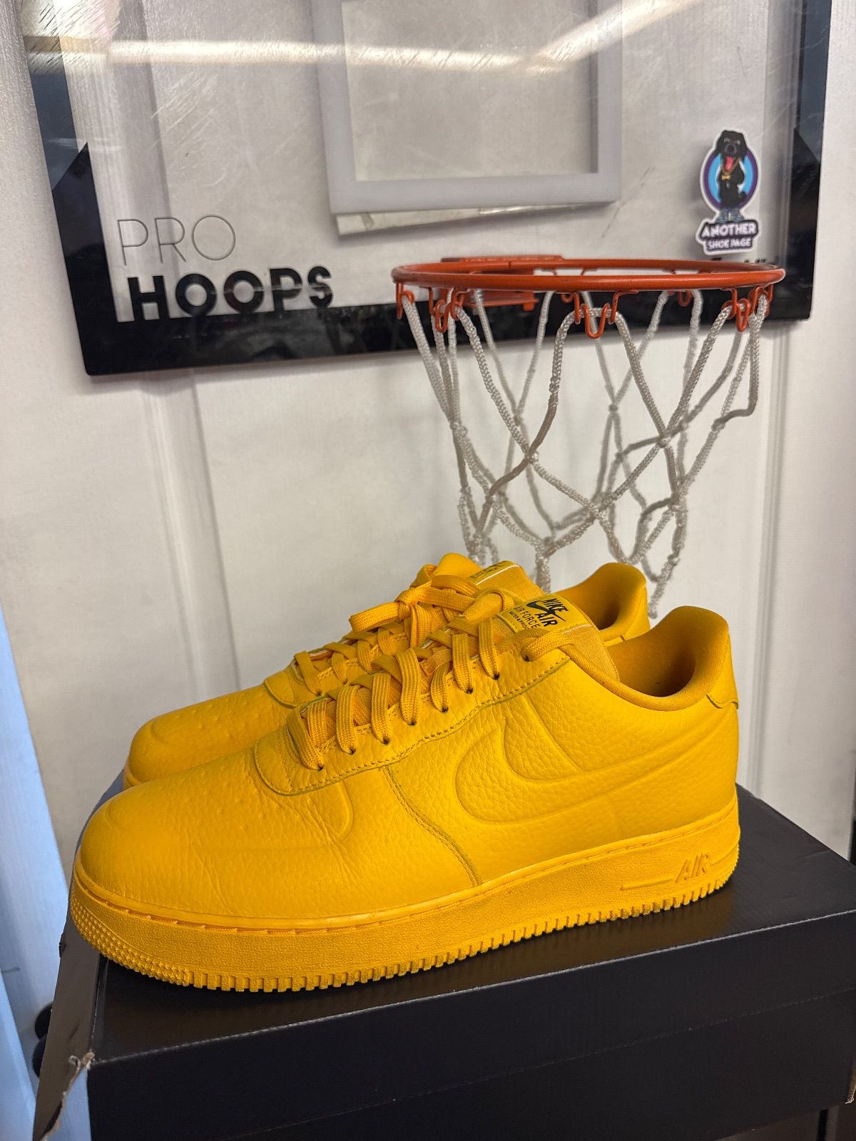 Nike Air Force 1 Low '07 Pro-Tech Waterproof University Gold - Lightly Used, OG All