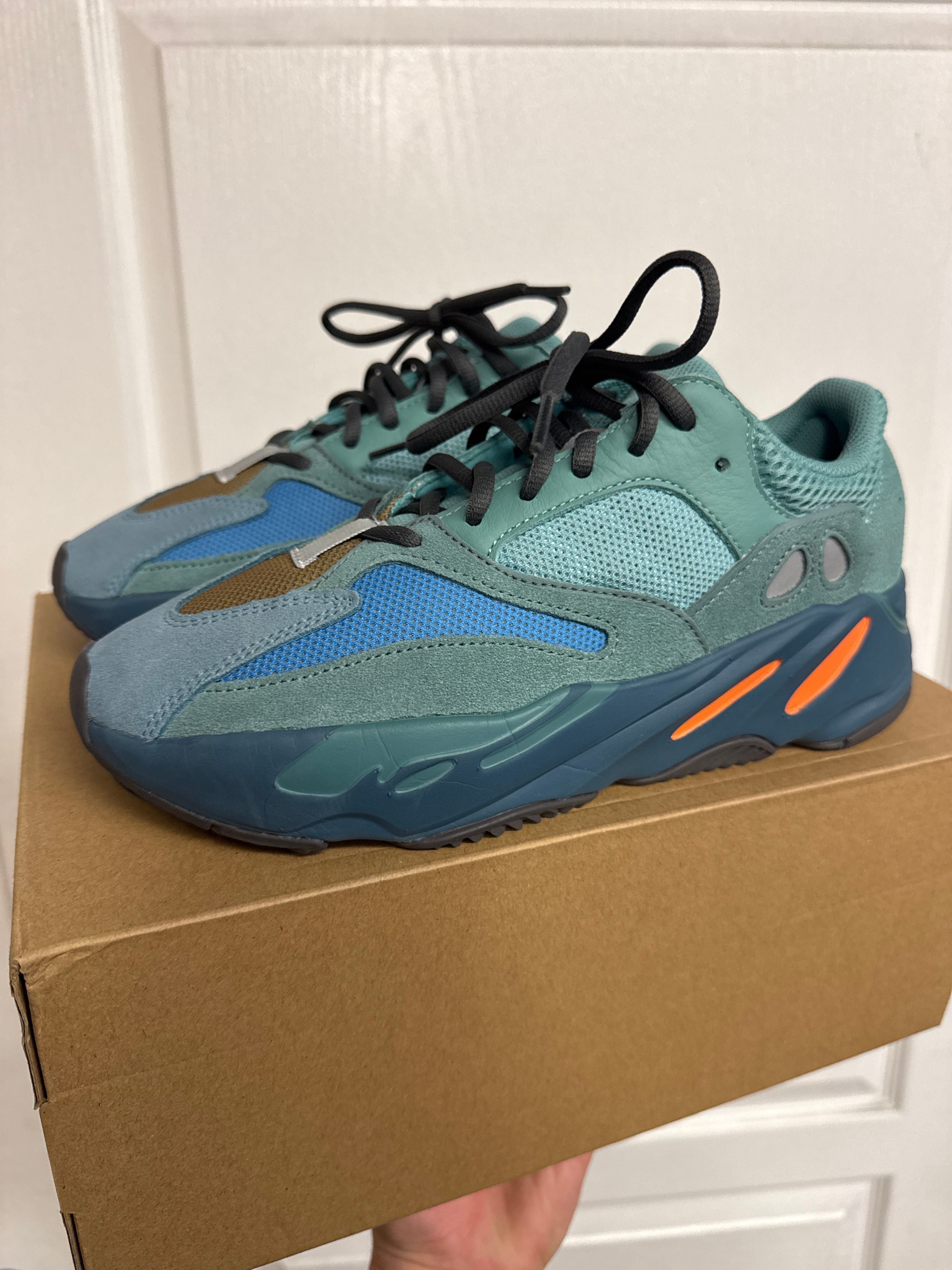 adidas Yeezy Boost 700 Faded Azure - Like New