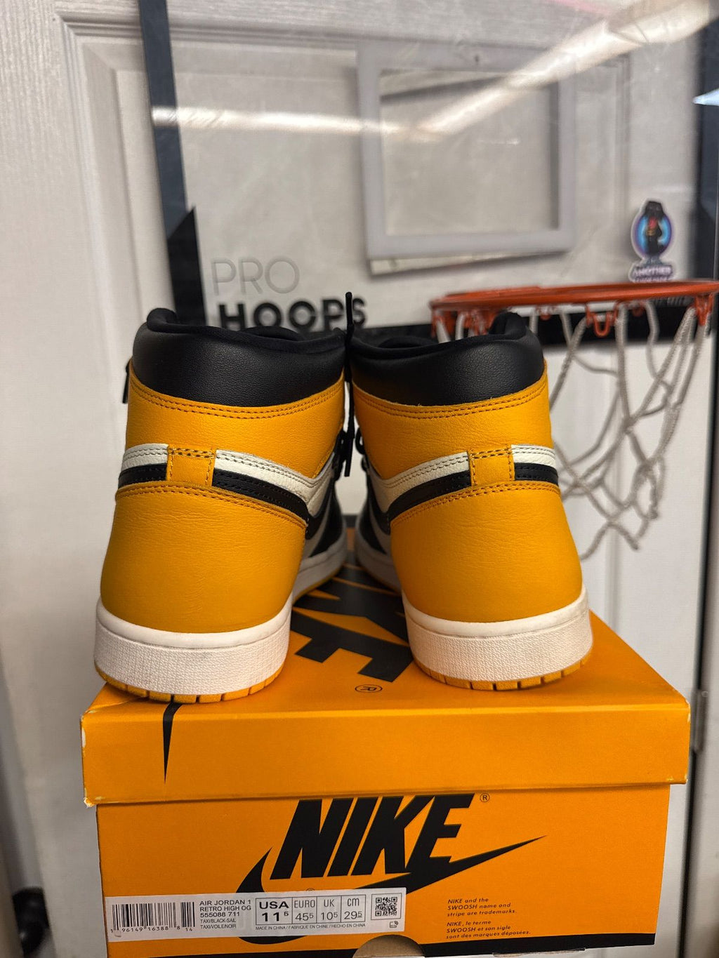 Jordan 1 Retro High OG Taxi - Lightly Used, OG All