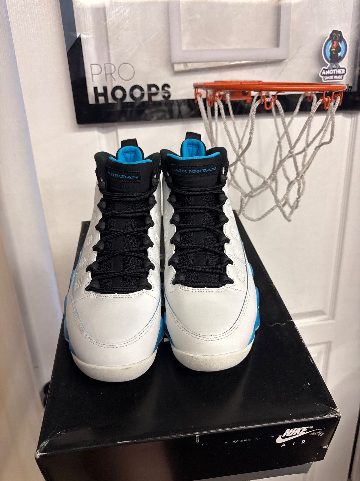 Jordan 9 Retro Powder Blue (2024) - Lightly Used, OG All