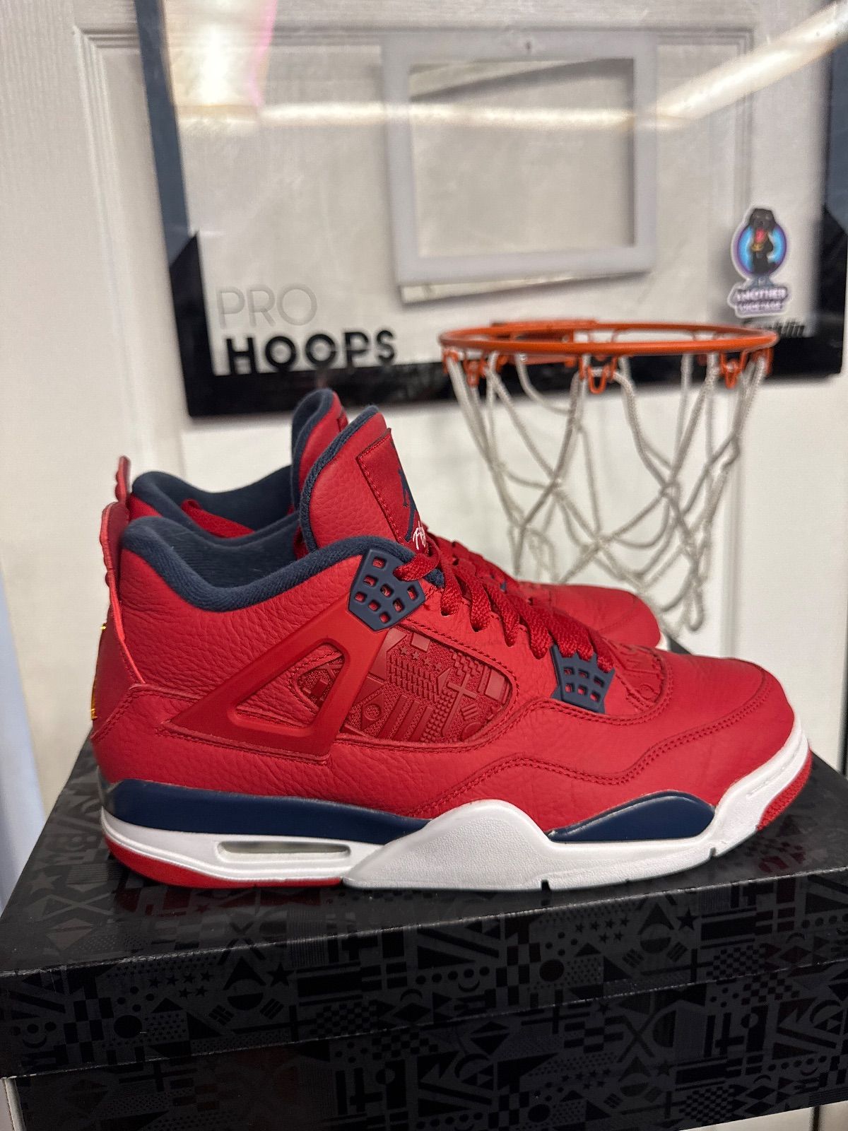 Jordan 4 Retro FIBA (2019) - Lightly Used, OG All