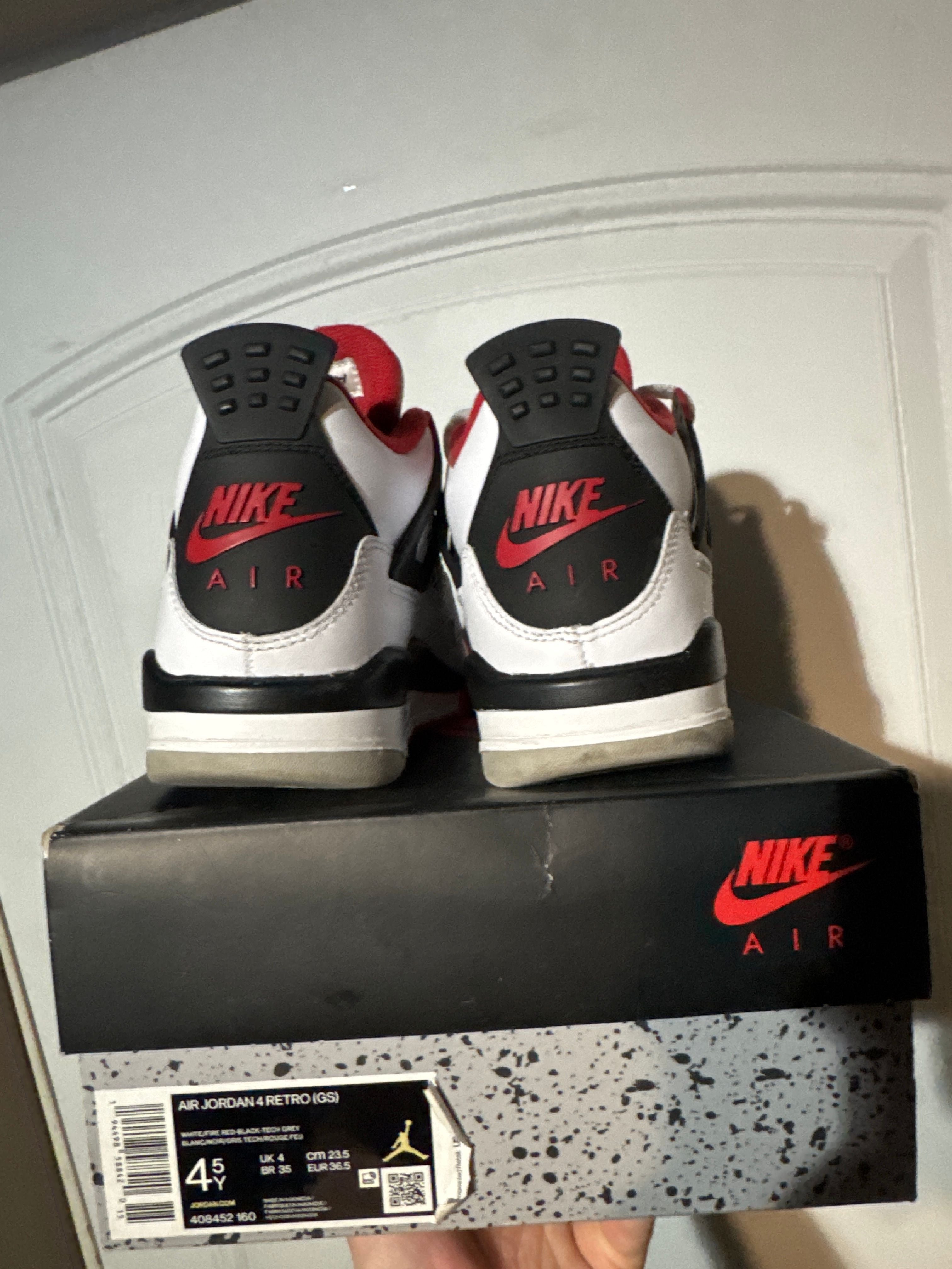 Jordan 4 Retro Fire Red (2020) (GS) - Lightly Used, OG All