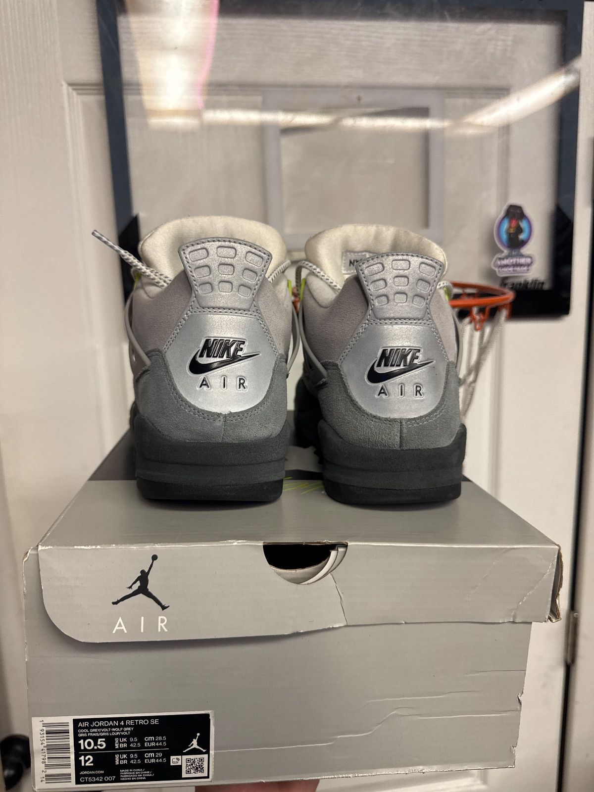 Jordan 4 Retro SE 95 Neon - Lightly Used, OG All Besides Extra Laces