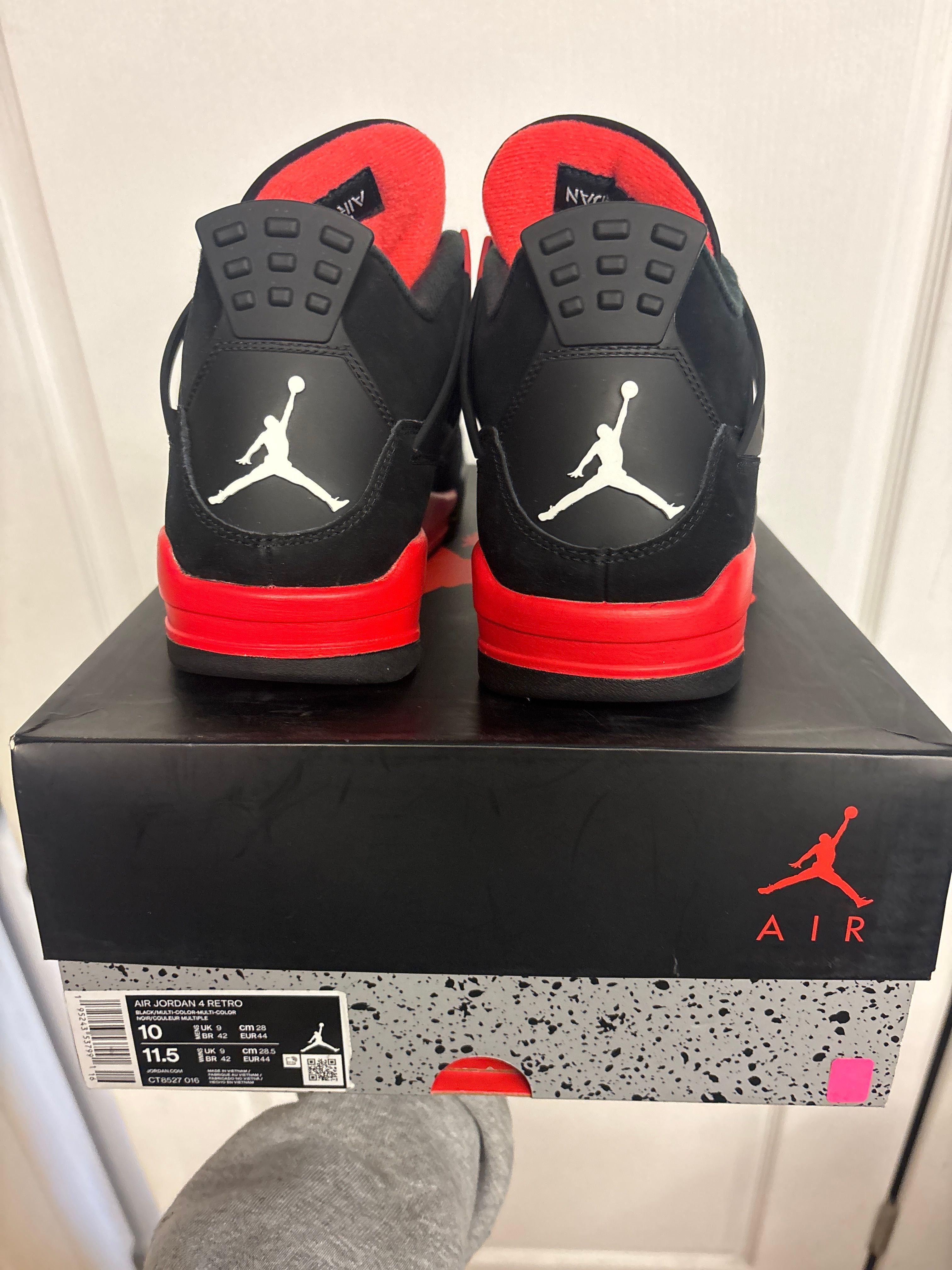 Jordan 4 Retro Red Thunder - Lightly Used, OG All