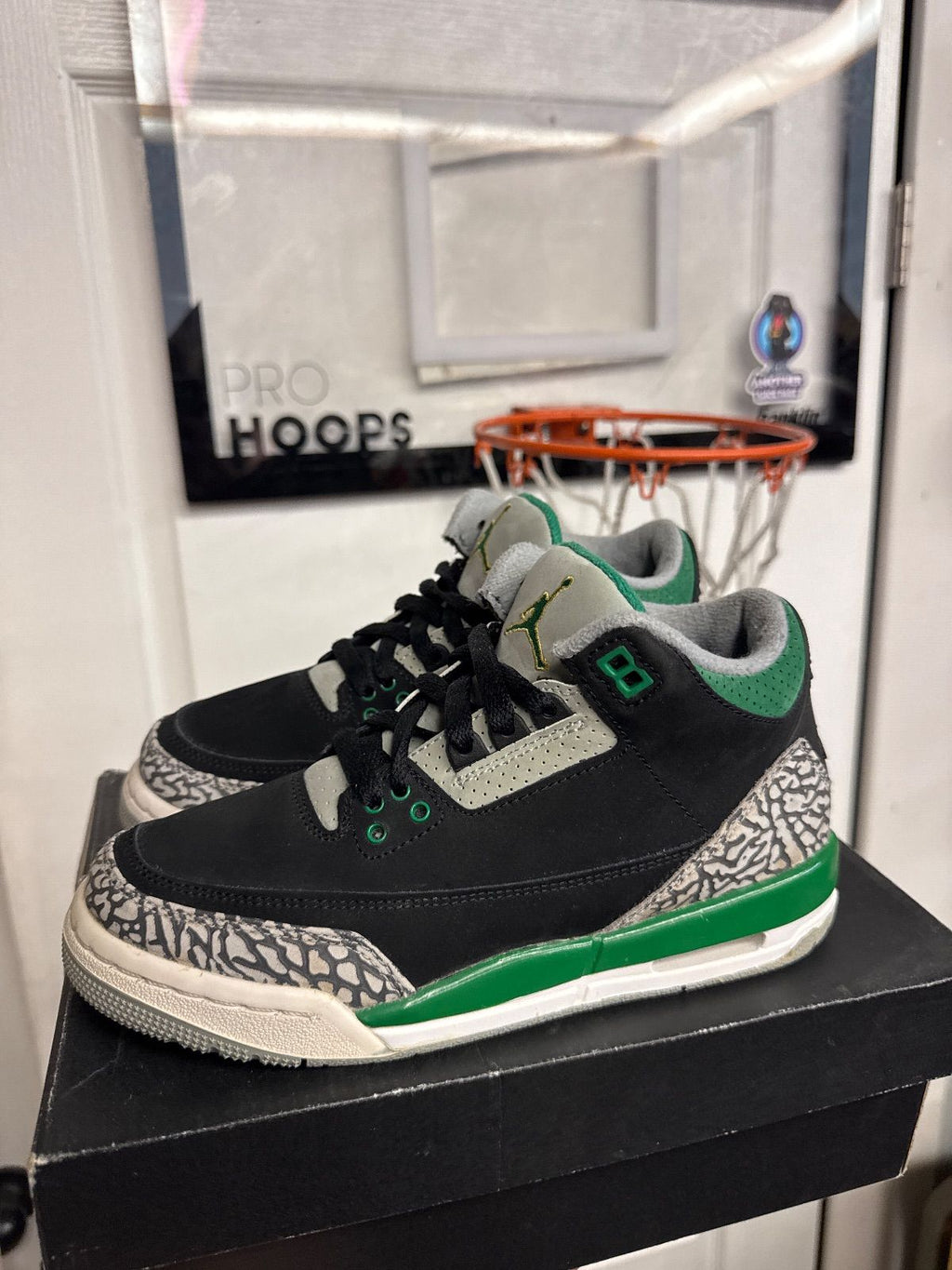 Jordan 3 Retro Pine Green (GS) - Lightly Used, Replacement Box