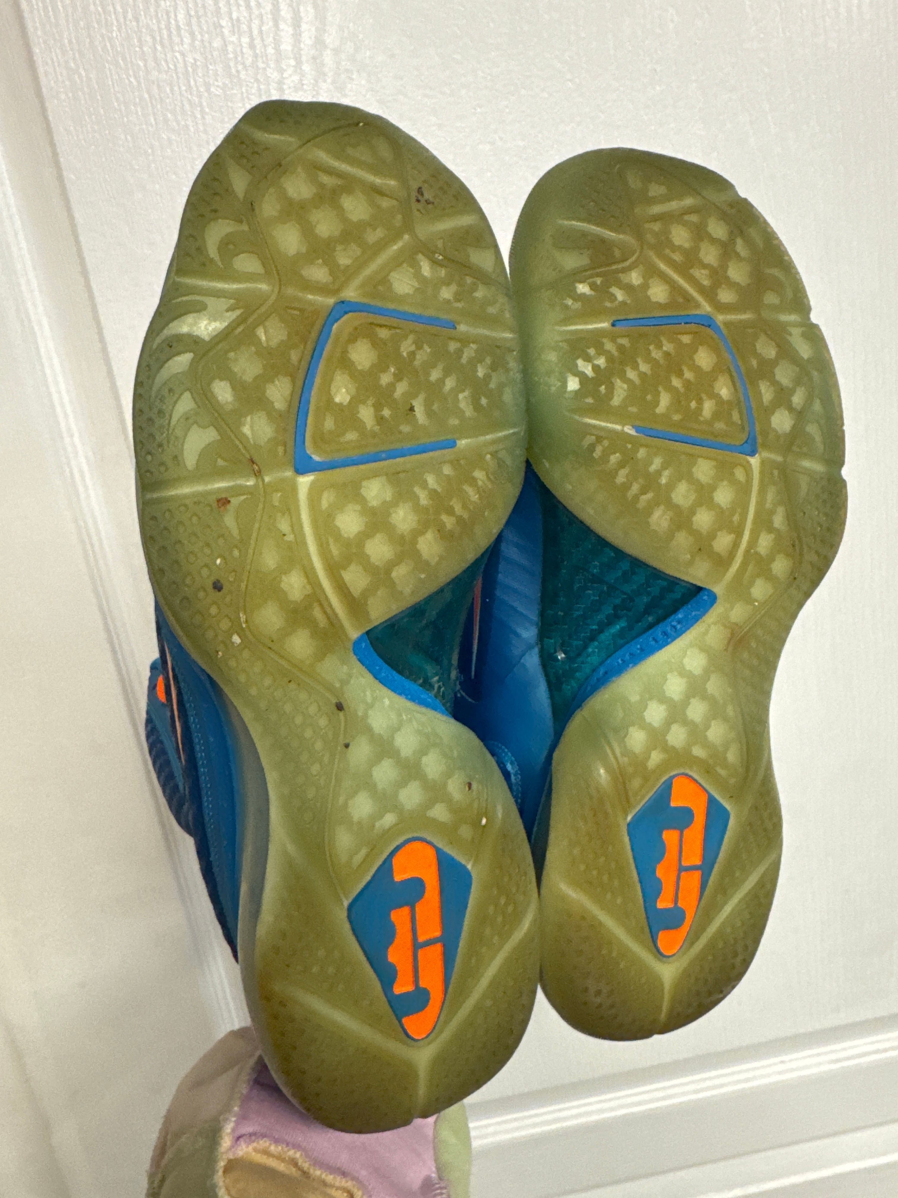 Nike LeBron 9 China (YOTD) - Lightly Used, OG All