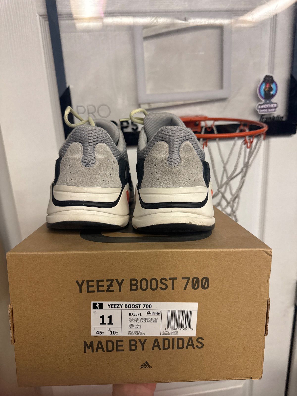 adidas Yeezy Boost 700 Wave Runner - Lightly Used, OG All