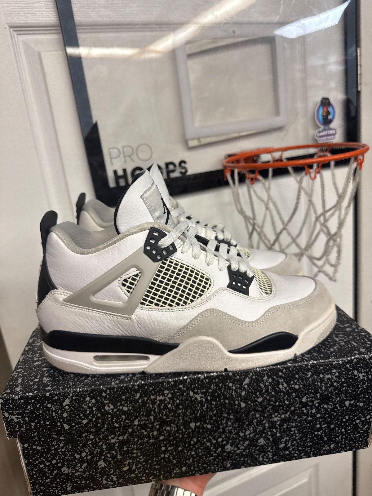 Jordan 4 Retro Military Black - Lightly Used, OG All