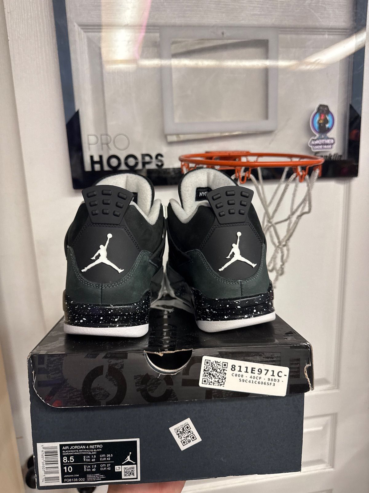 Jordan 4 Retro Fear (2024) - Lightly Used, OG All