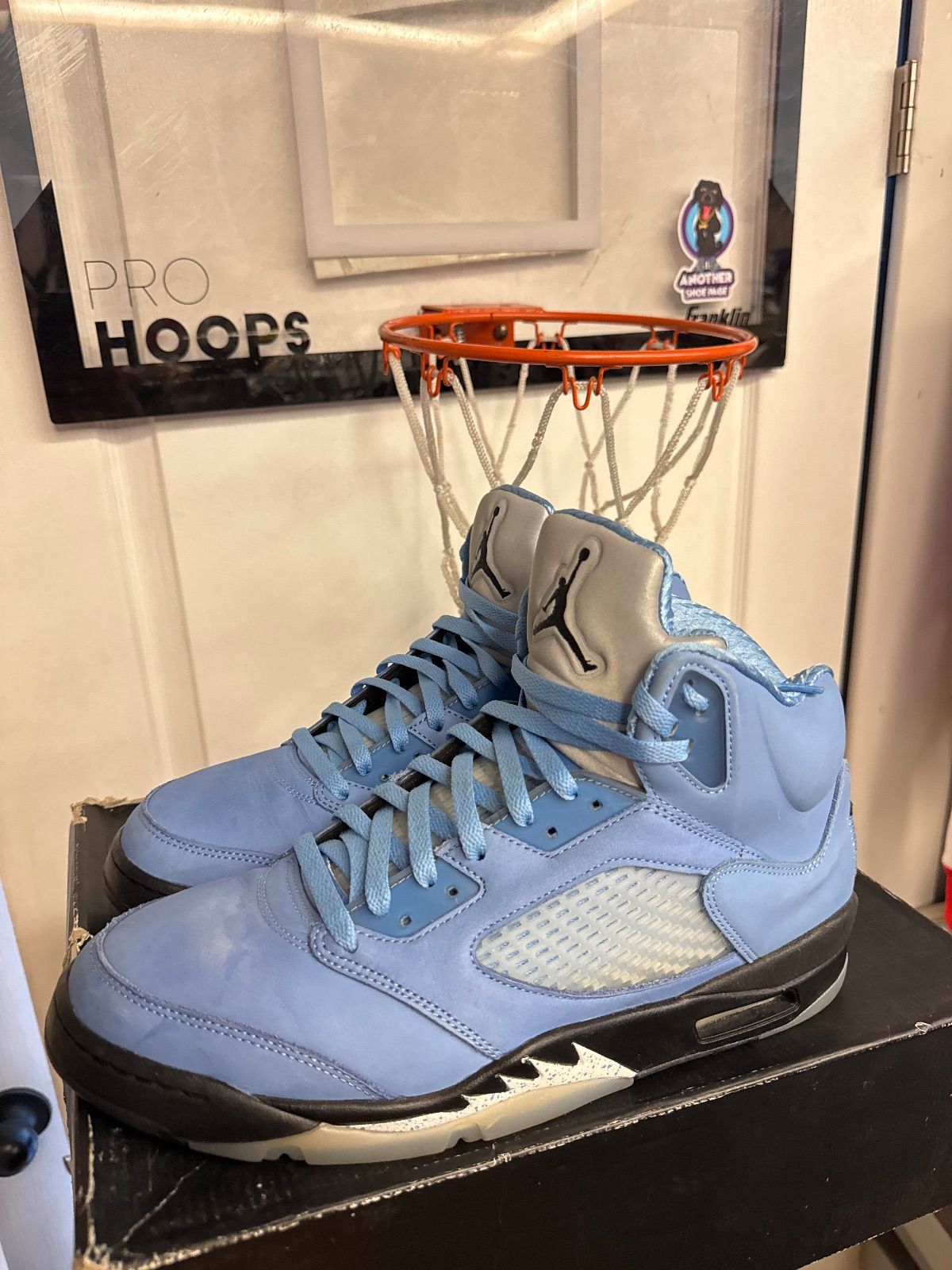 Jordan 5 Retro UNC University Blue - Lightly Used, OG All