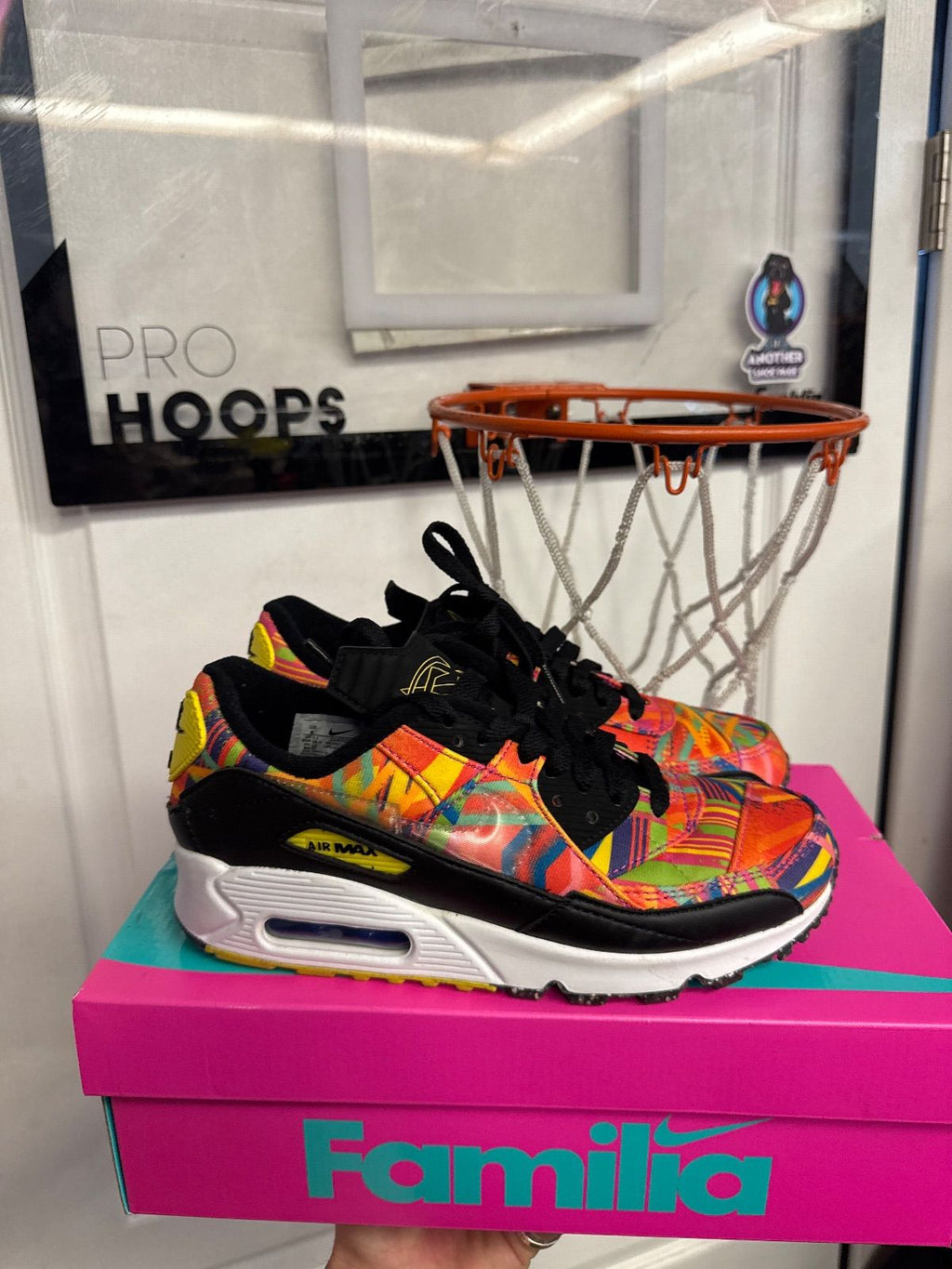 Nike Air Max 90 Familia - Lightly Used, OG All