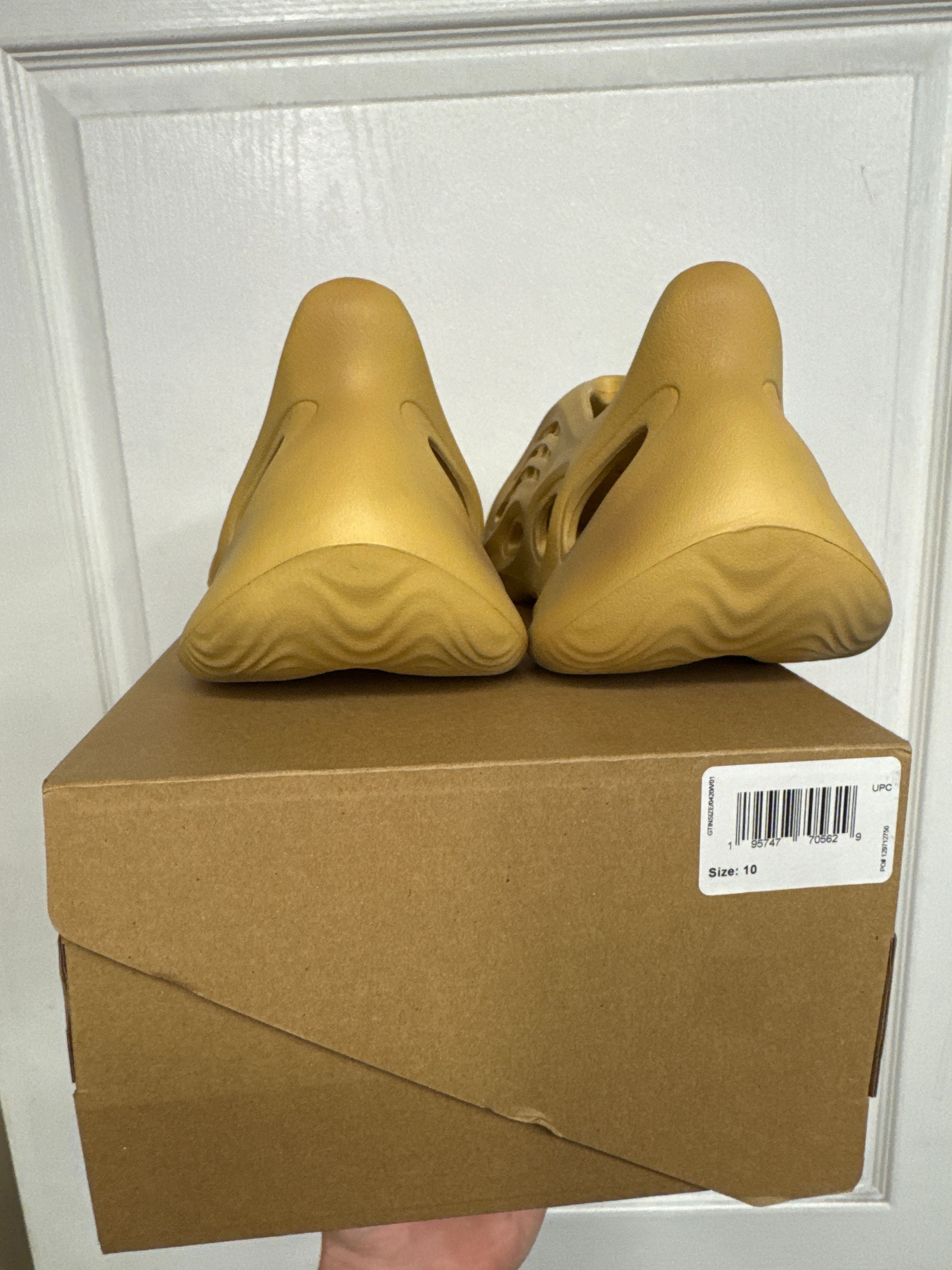 adidas Yeezy Foam RNR Desert Sand - Lightly Used, OG All