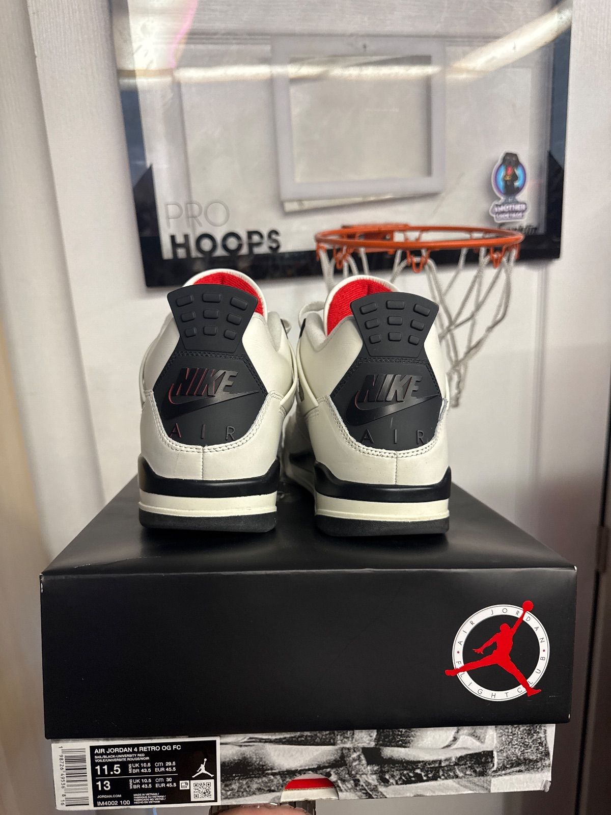 Jordan 4 Retro OG Flight Club - Lightly Used, OG All