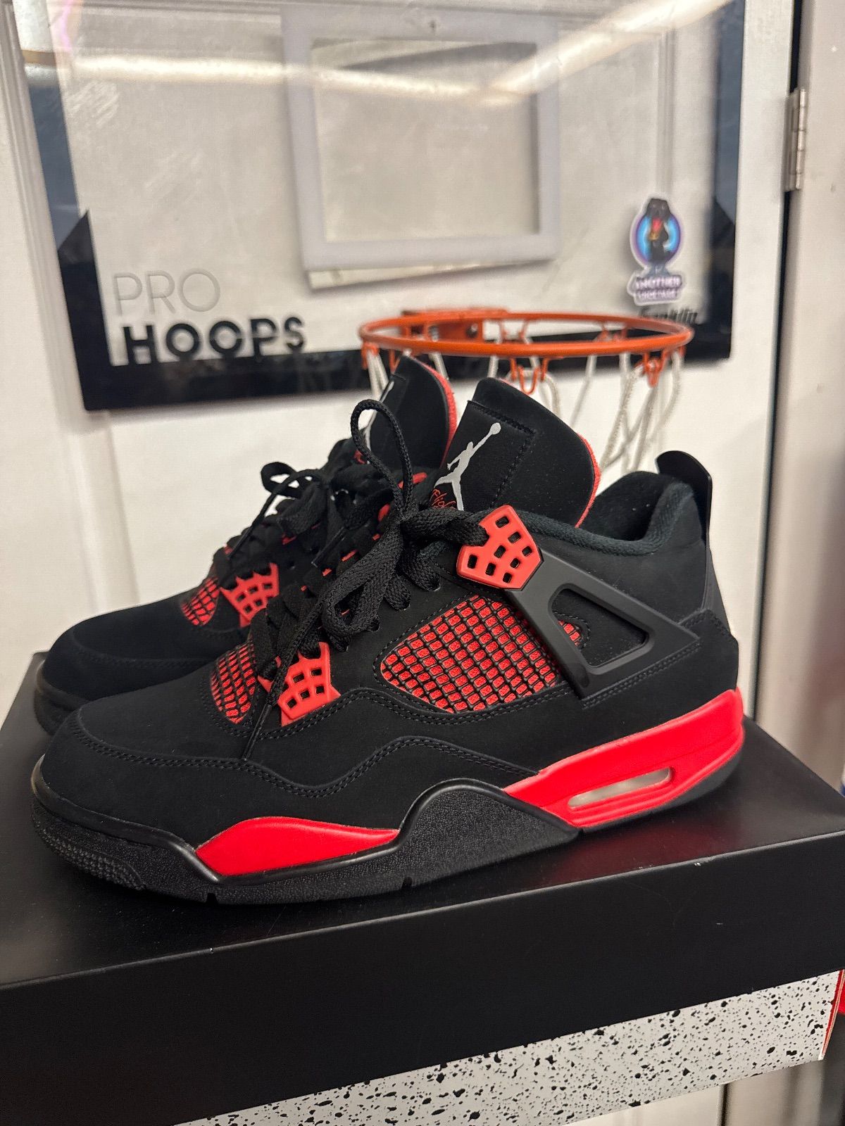 Jordan 4 Retro Red Thunder - Lightly Used, OG All
