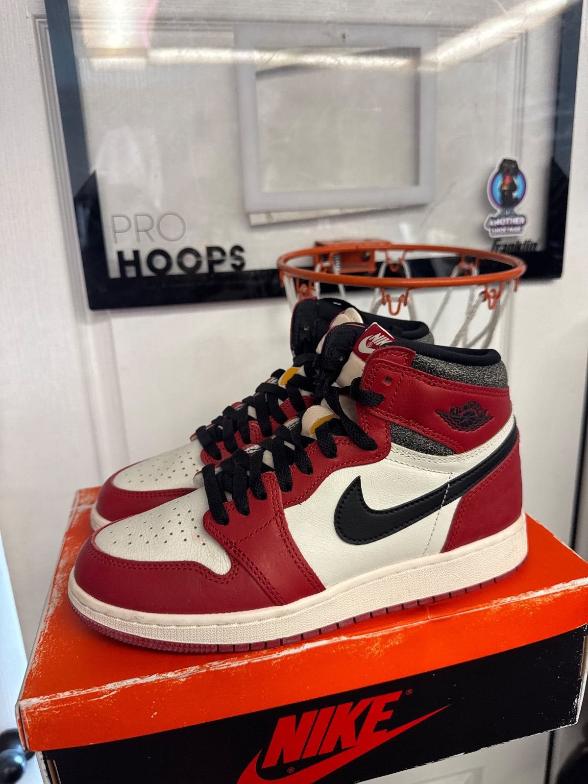 Jordan 1 Retro High OG Chicago Lost and Found (GS) - Lightly Used, OG All