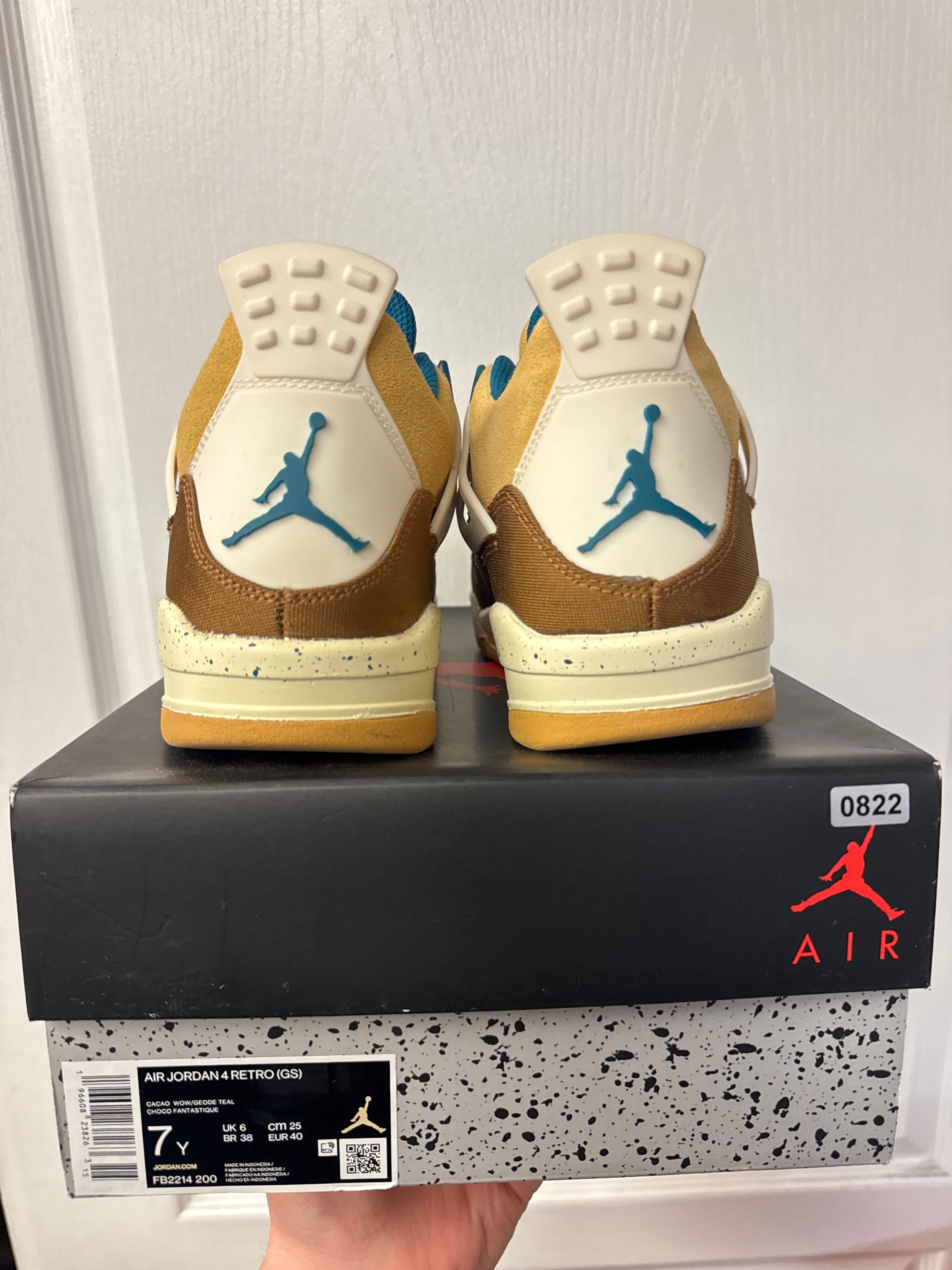 Jordan 4 Retro Cacao Wow (GS) - Lightly Used, OG All