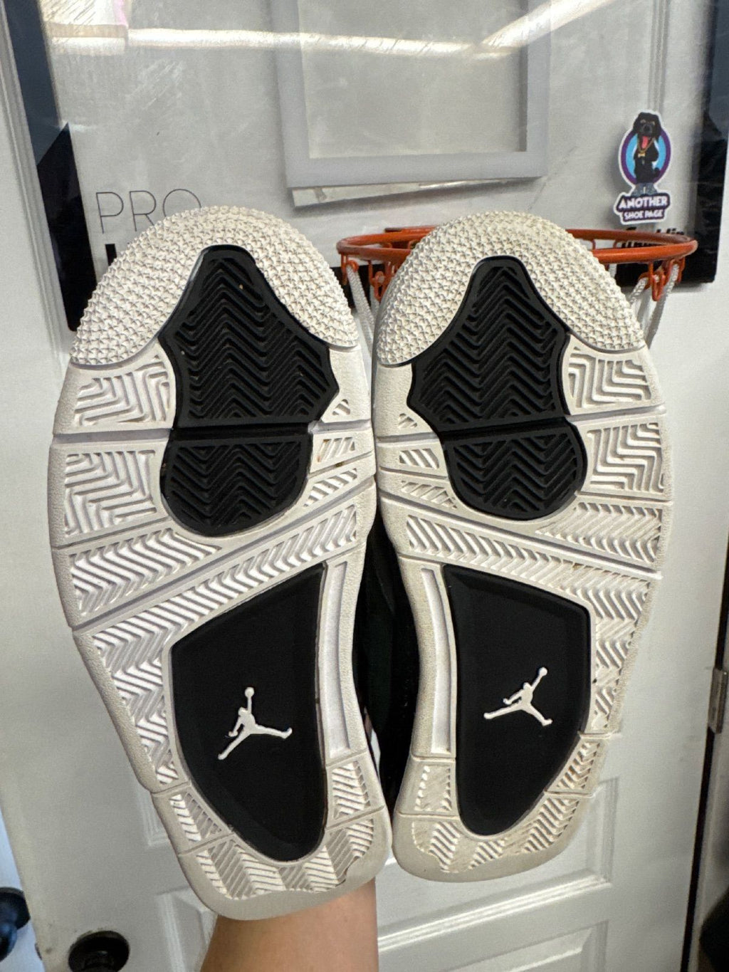 Jordan 4 Retro Fear (2024) (GS) - Lightly Used, OG All W/Flaw