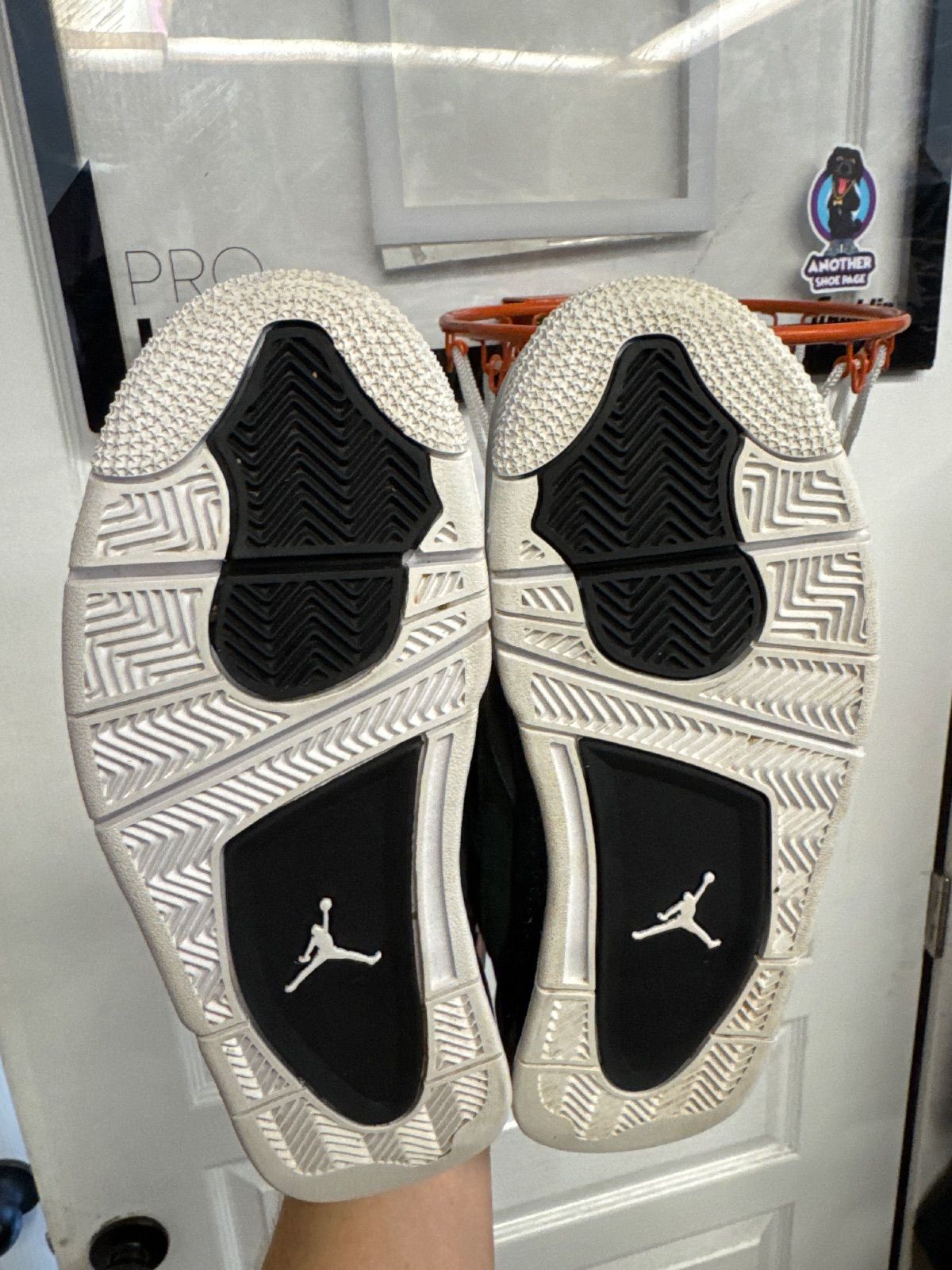 Jordan 4 Retro Fear (2024) (GS) - Lightly Used, OG All W/Flaw