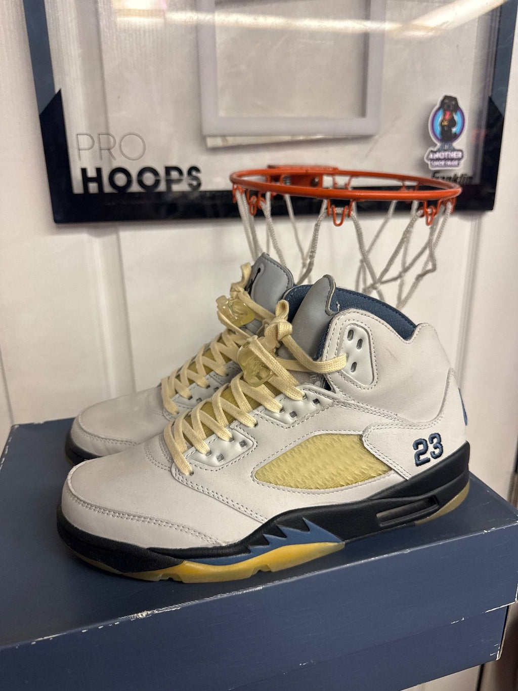 Jordan 5 Retro A Ma Maniére Dawn (Women's) - Lightly Used, OG All