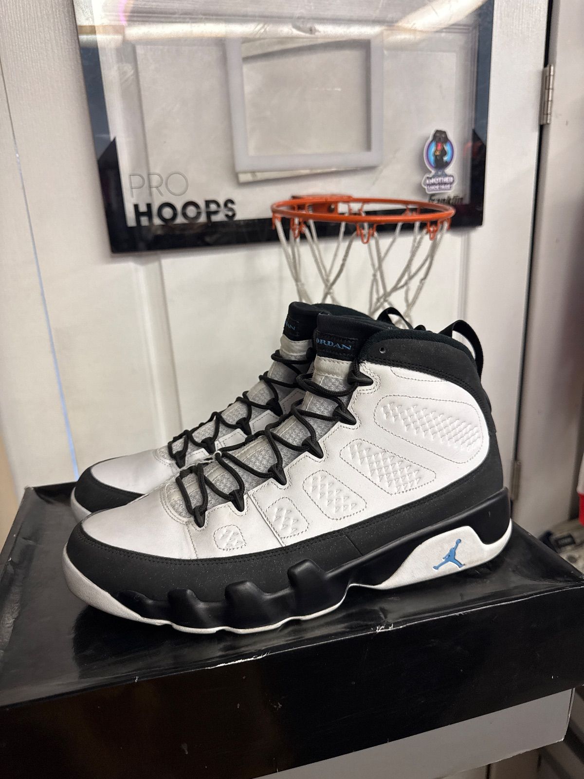Jordan 9 Retro University Blue - Lightly Used, OG All