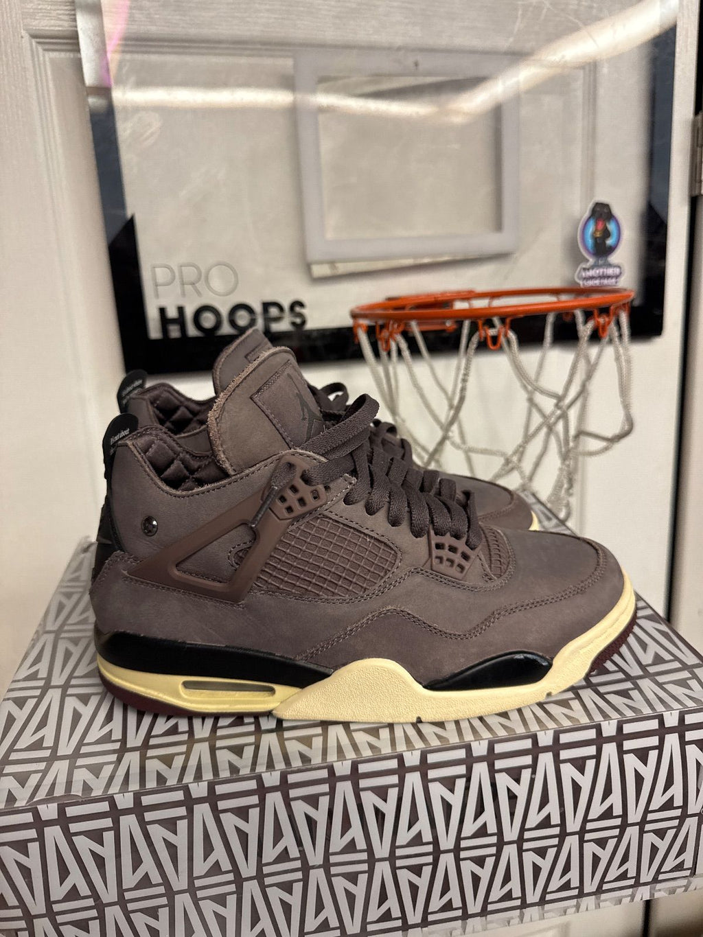 Jordan 4 Retro SP A Ma Maniére Violet Ore - Lightly Used, OG All