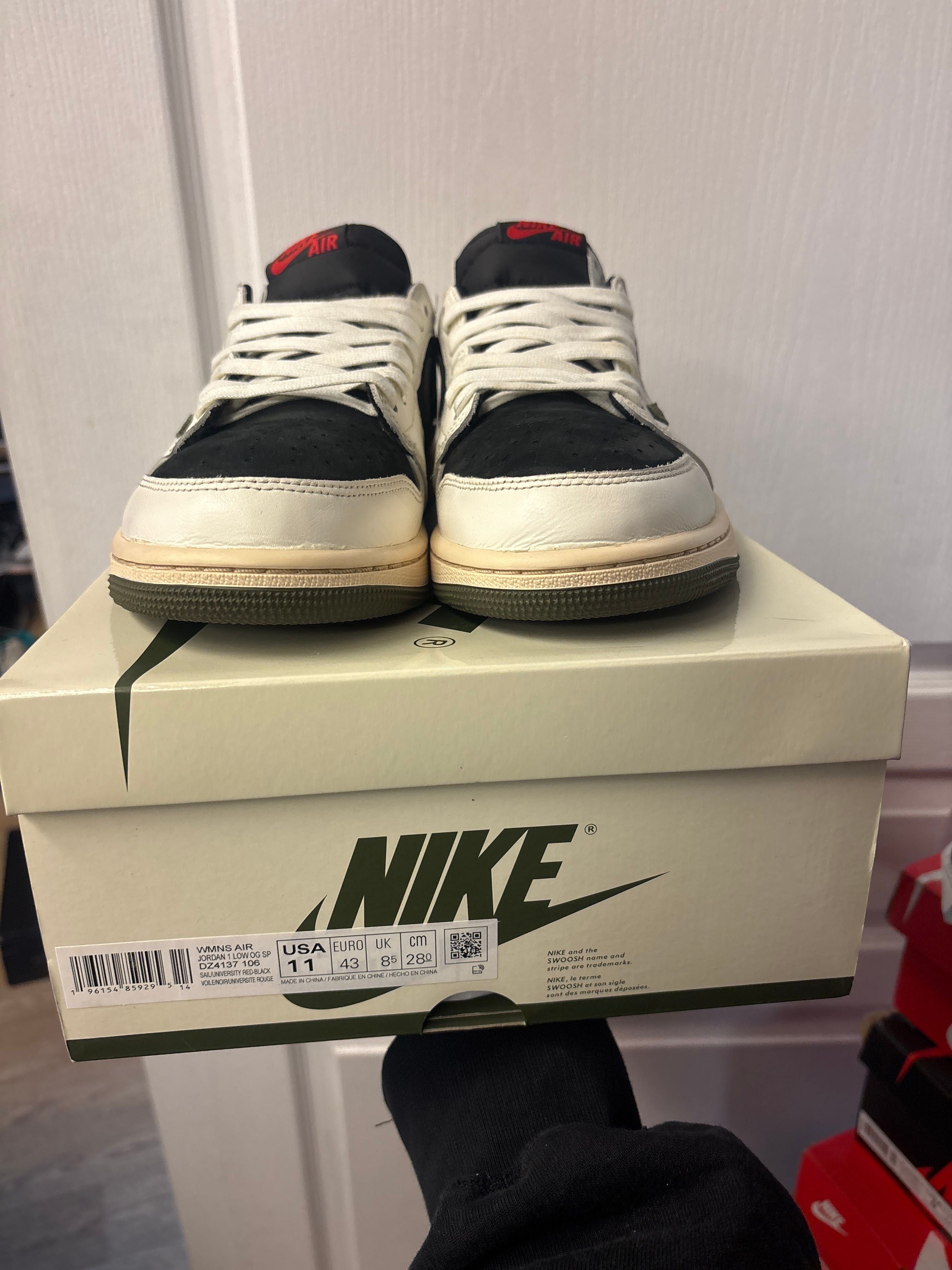 Jordan 1 Retro Low OG SP Travis Scott Olive (Women's) - Lightly Used, OG All