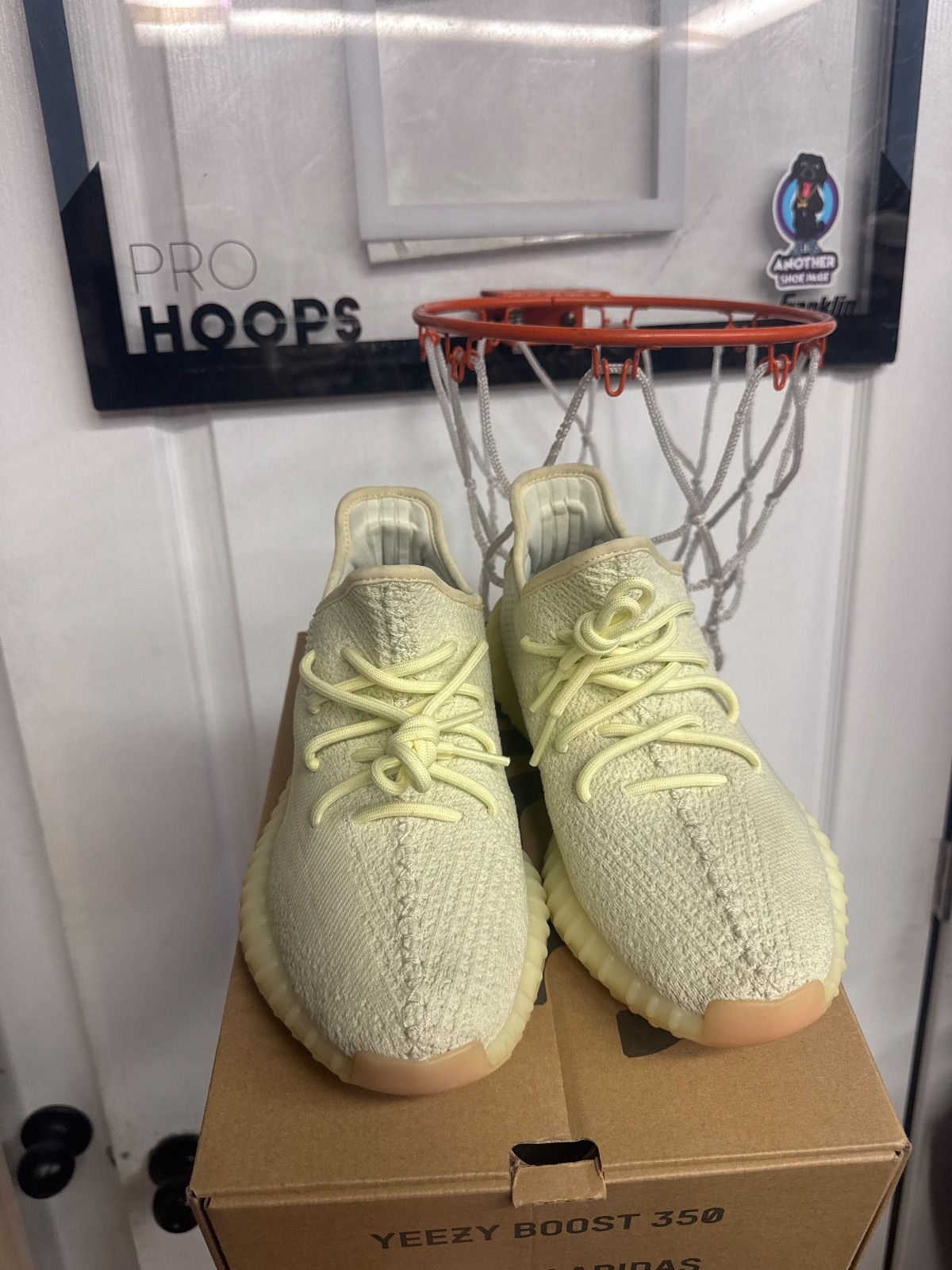 adidas Yeezy Boost 350 V2 Butter - Lightly Used, OG All