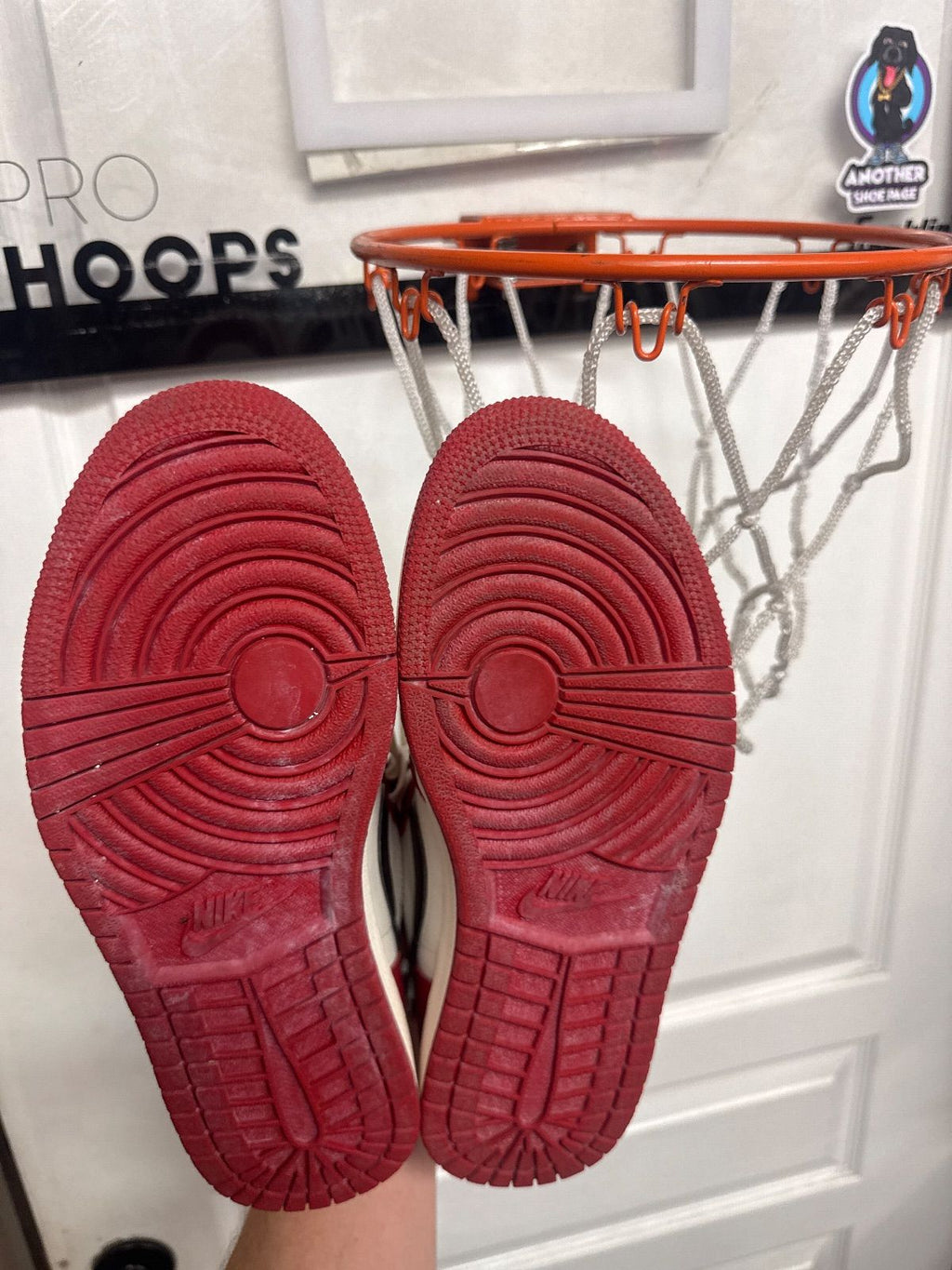 Jordan 1 Retro High OG Chicago Lost and Found - Lightly Used, OG Box