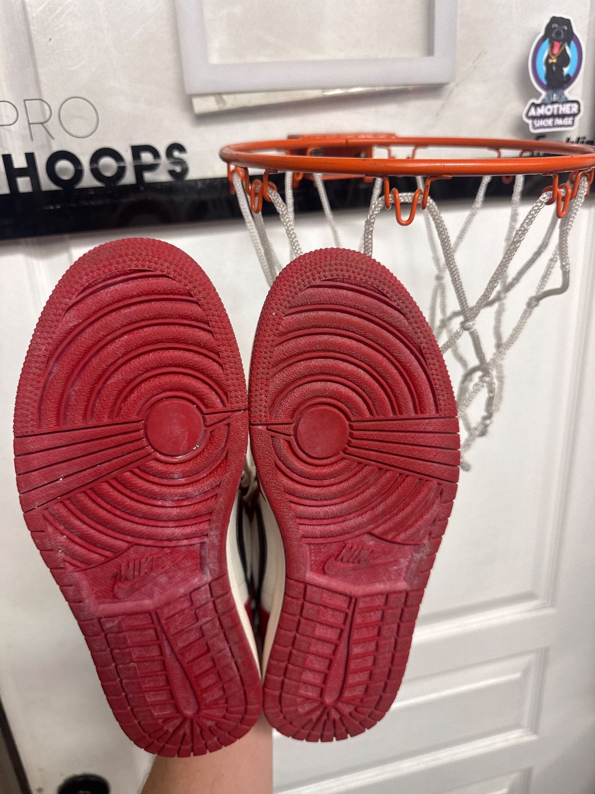 Jordan 1 Retro High OG Chicago Lost and Found - Lightly Used, OG Box