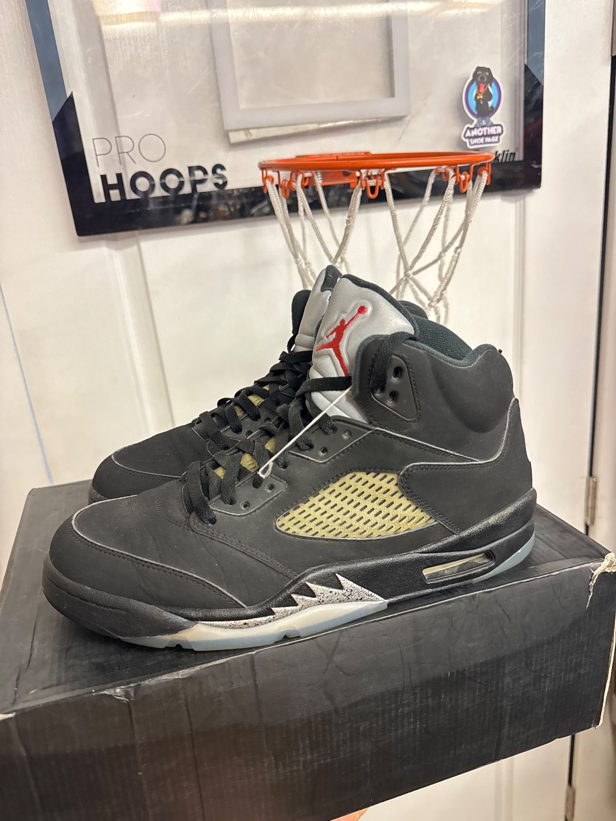 Jordan 5 Retro Black Metallic (2016) - Lightly Used, OG All