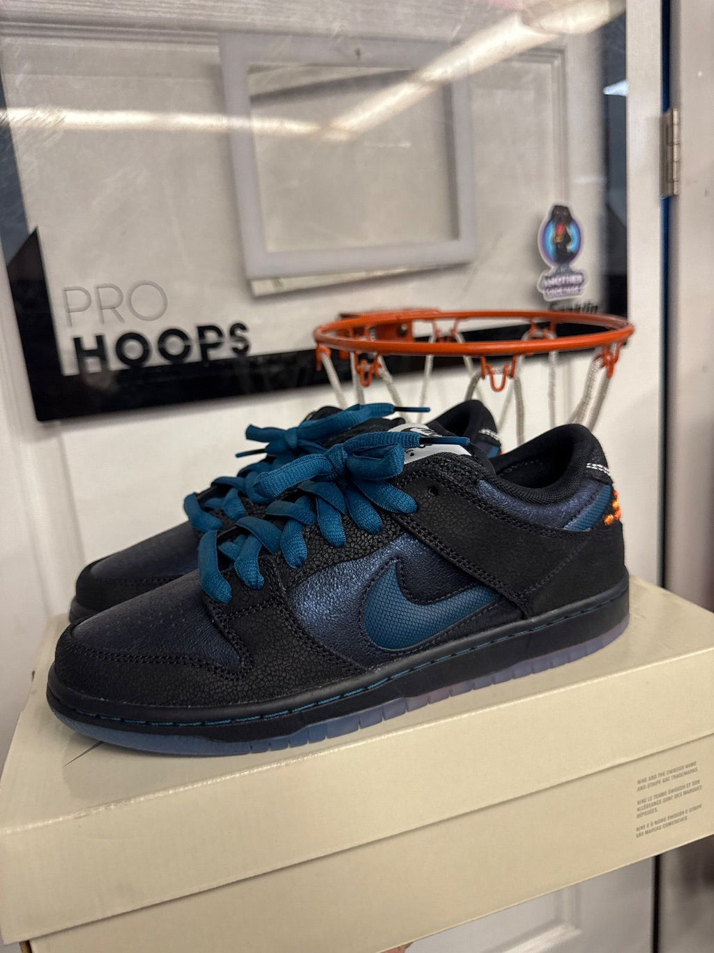 Nike SB Dunk Low Pro Bluetile Skateboards