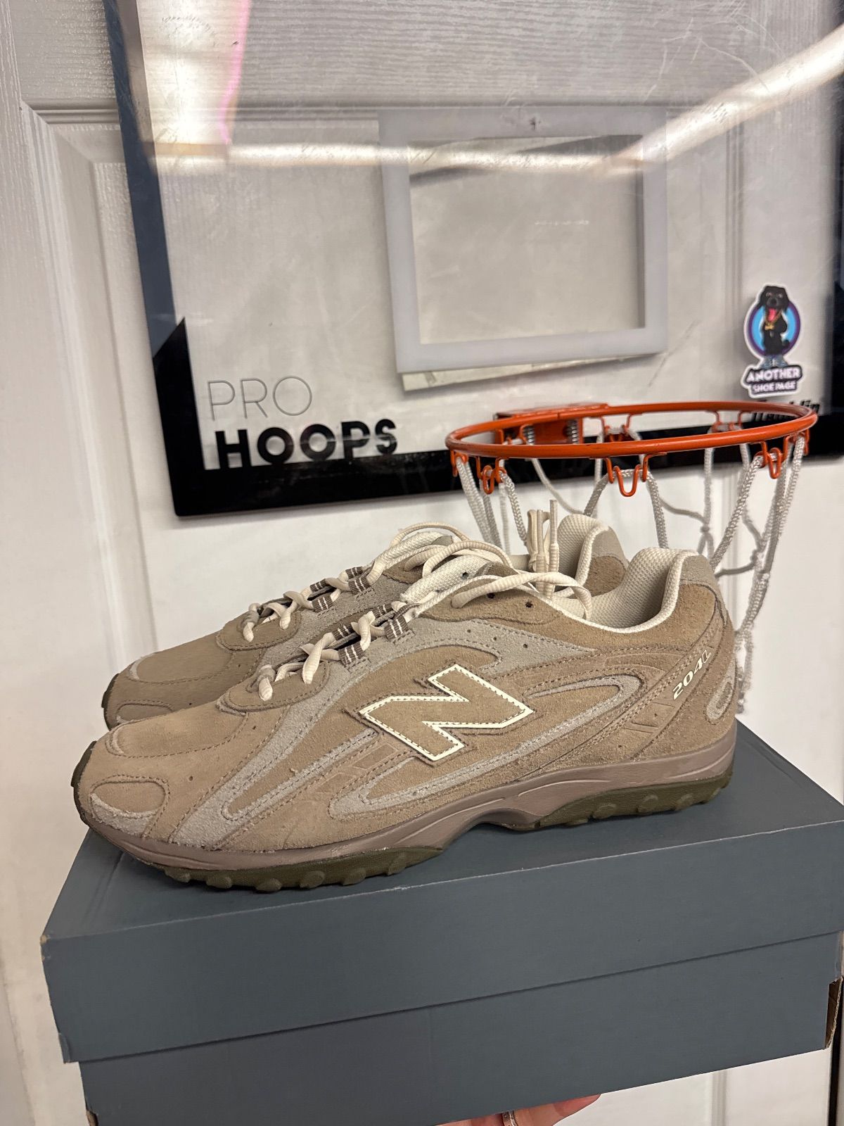 New Balance 204L Mushroom Arid Stone