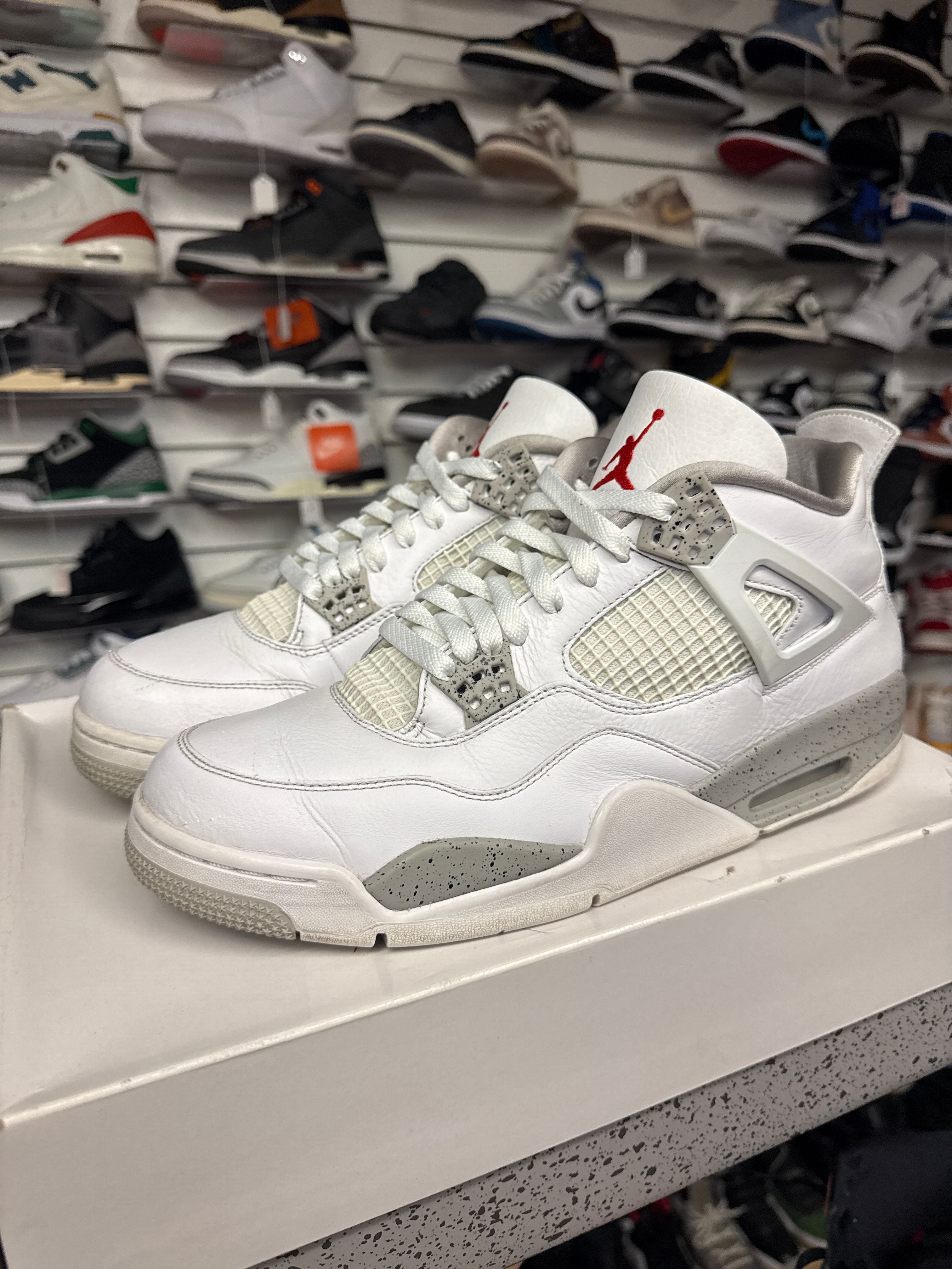 Jordan 4 Retro White Oreo (2021) - Lightly Used, OG All