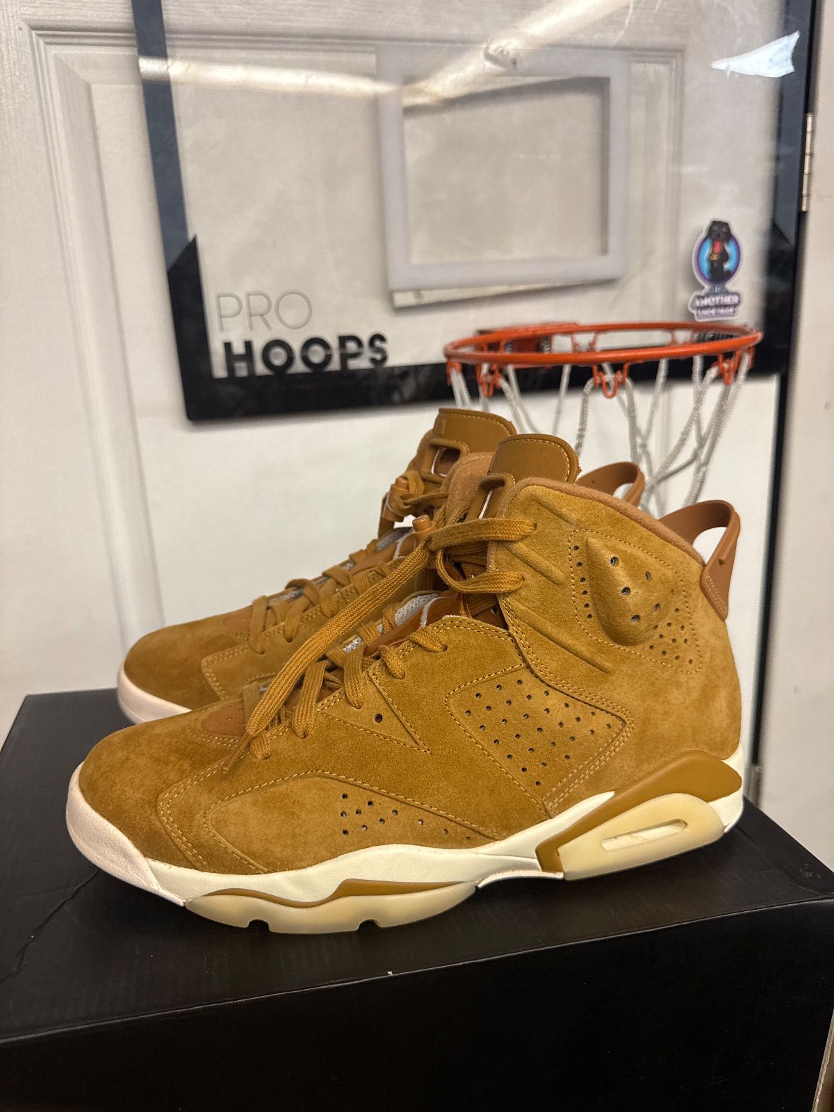 Jordan 6 Retro Wheat - Lightly Used, OG All