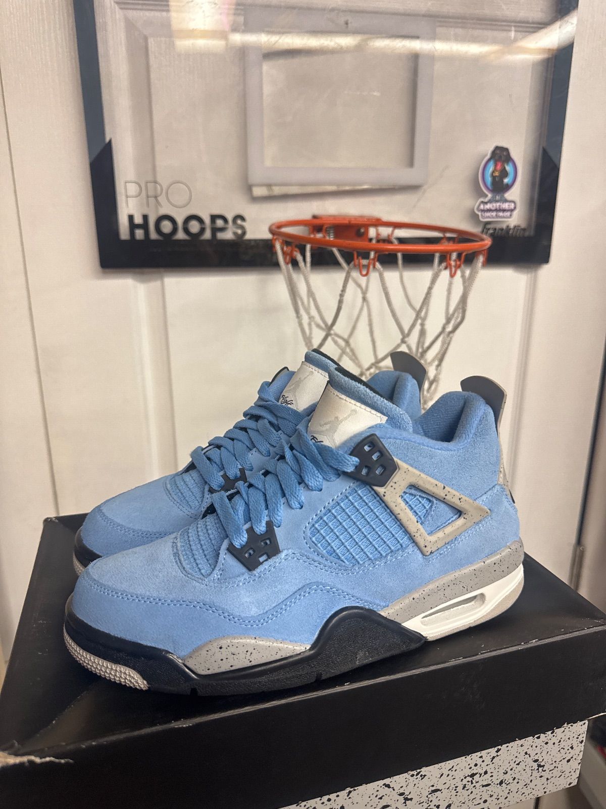 Jordan 4 Retro University Blue (GS) - Lightly Used, OG All