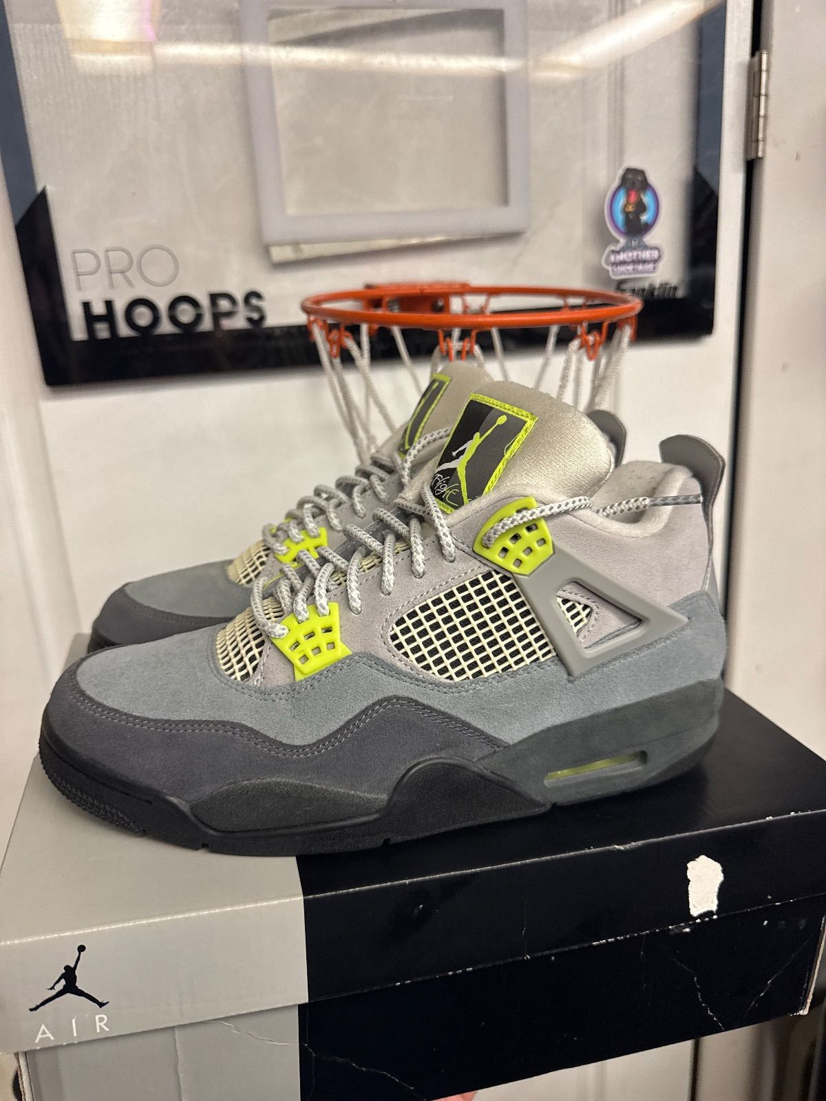 Jordan 4 Retro SE 95 Neon - Lightly Used, OG All Besides Extra Laces